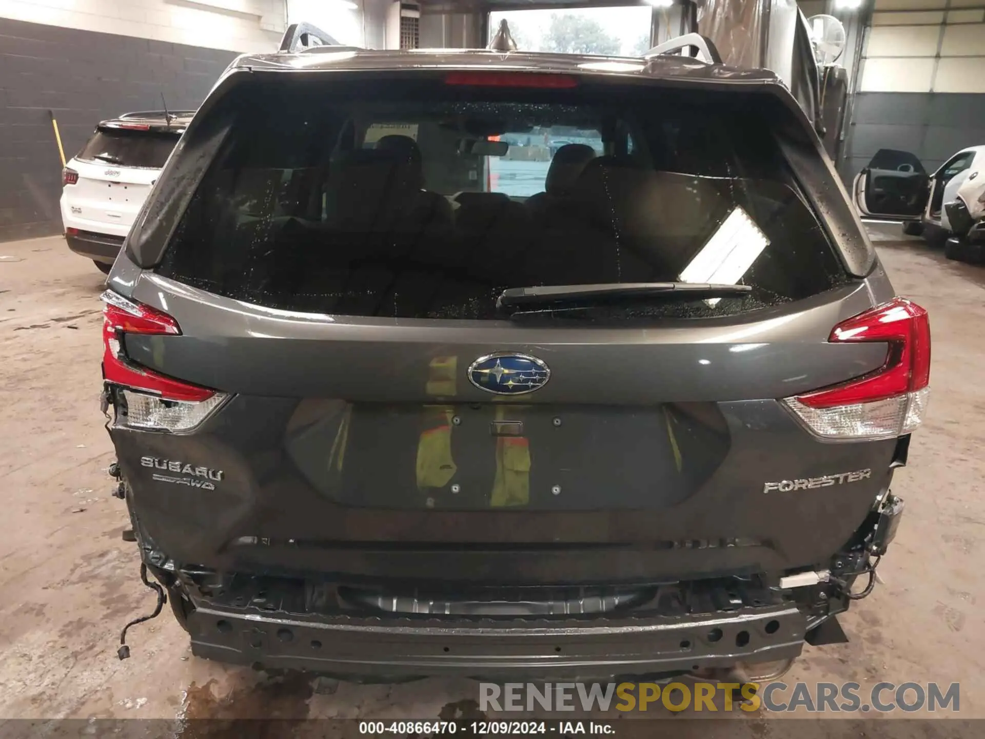 17 Photograph of a damaged car JF2SKAEC7NH467888 SUBARU FORESTER 2022