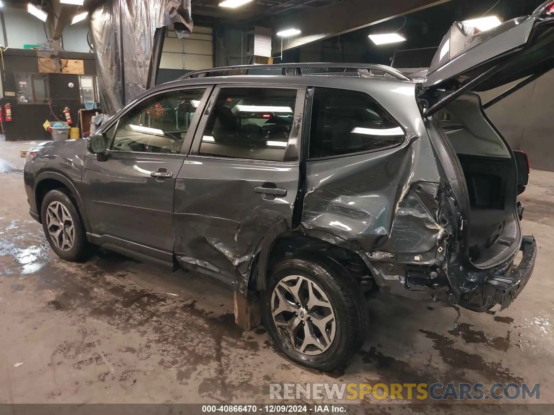 3 Photograph of a damaged car JF2SKAEC7NH467888 SUBARU FORESTER 2022
