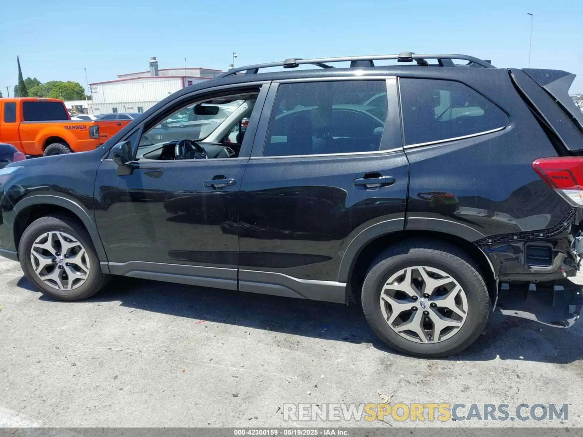 14 Photograph of a damaged car JF2SKAEC8NH422572 SUBARU FORESTER 2022