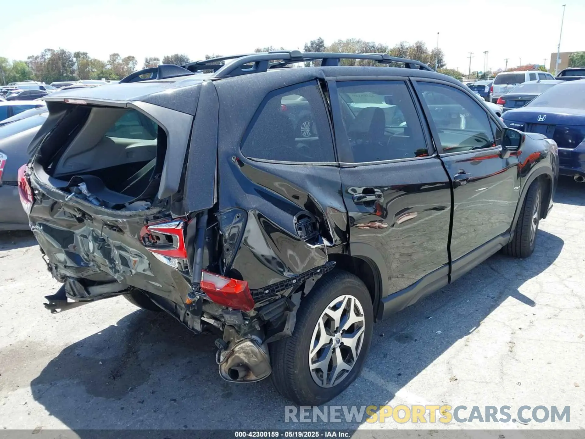 4 Photograph of a damaged car JF2SKAEC8NH422572 SUBARU FORESTER 2022