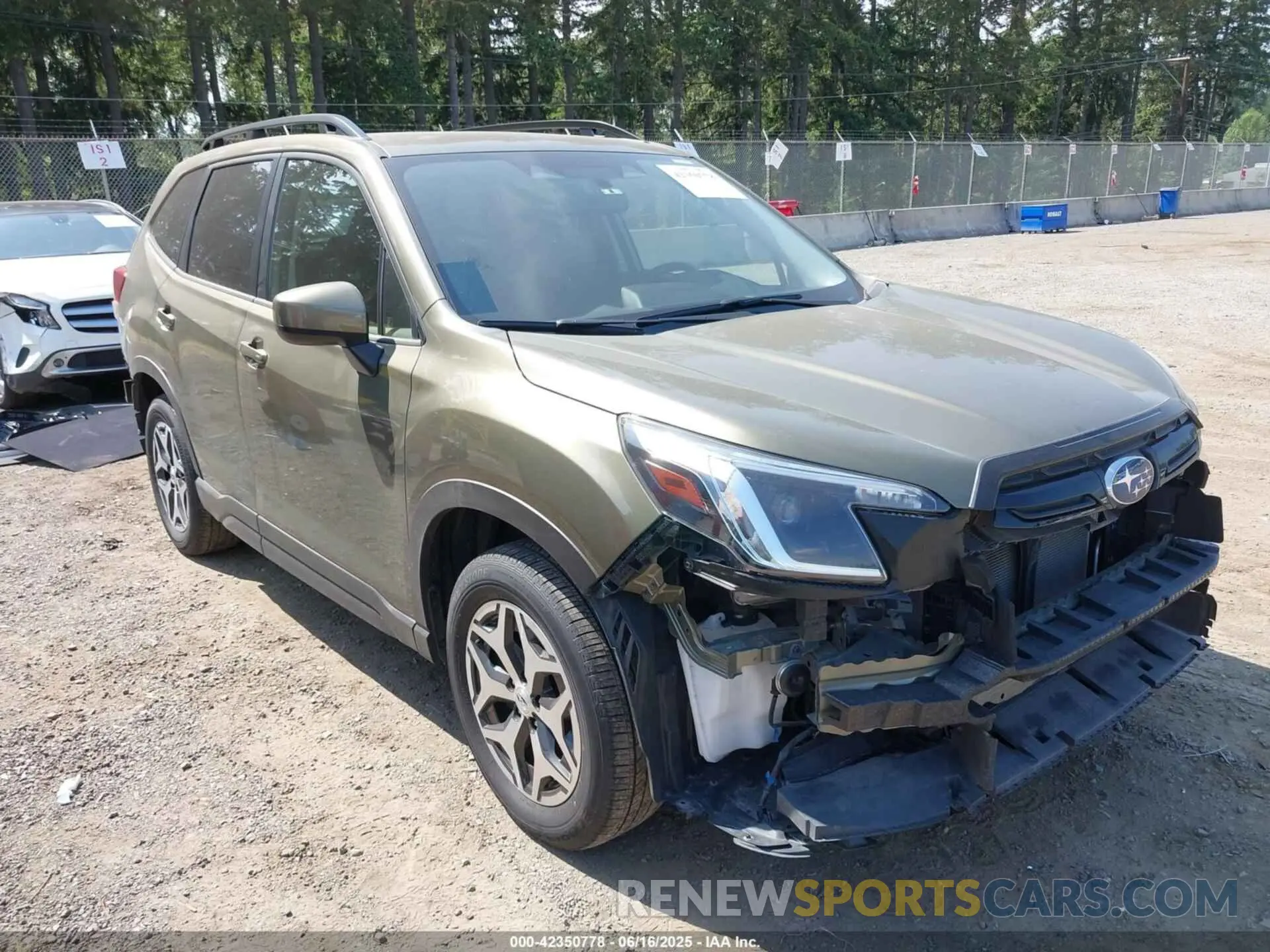 1 Photograph of a damaged car JF2SKAEC9NH486863 SUBARU FORESTER 2022