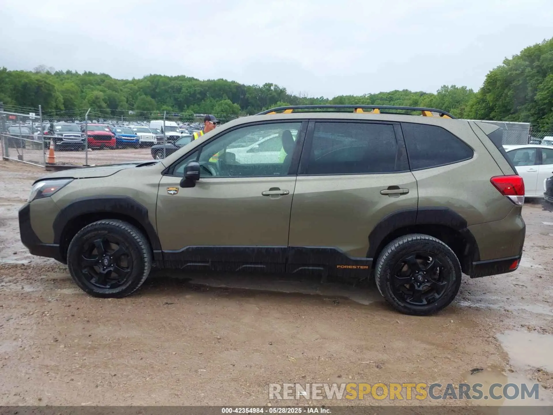 14 Photograph of a damaged car JF2SKALC5NH416327 SUBARU FORESTER 2022