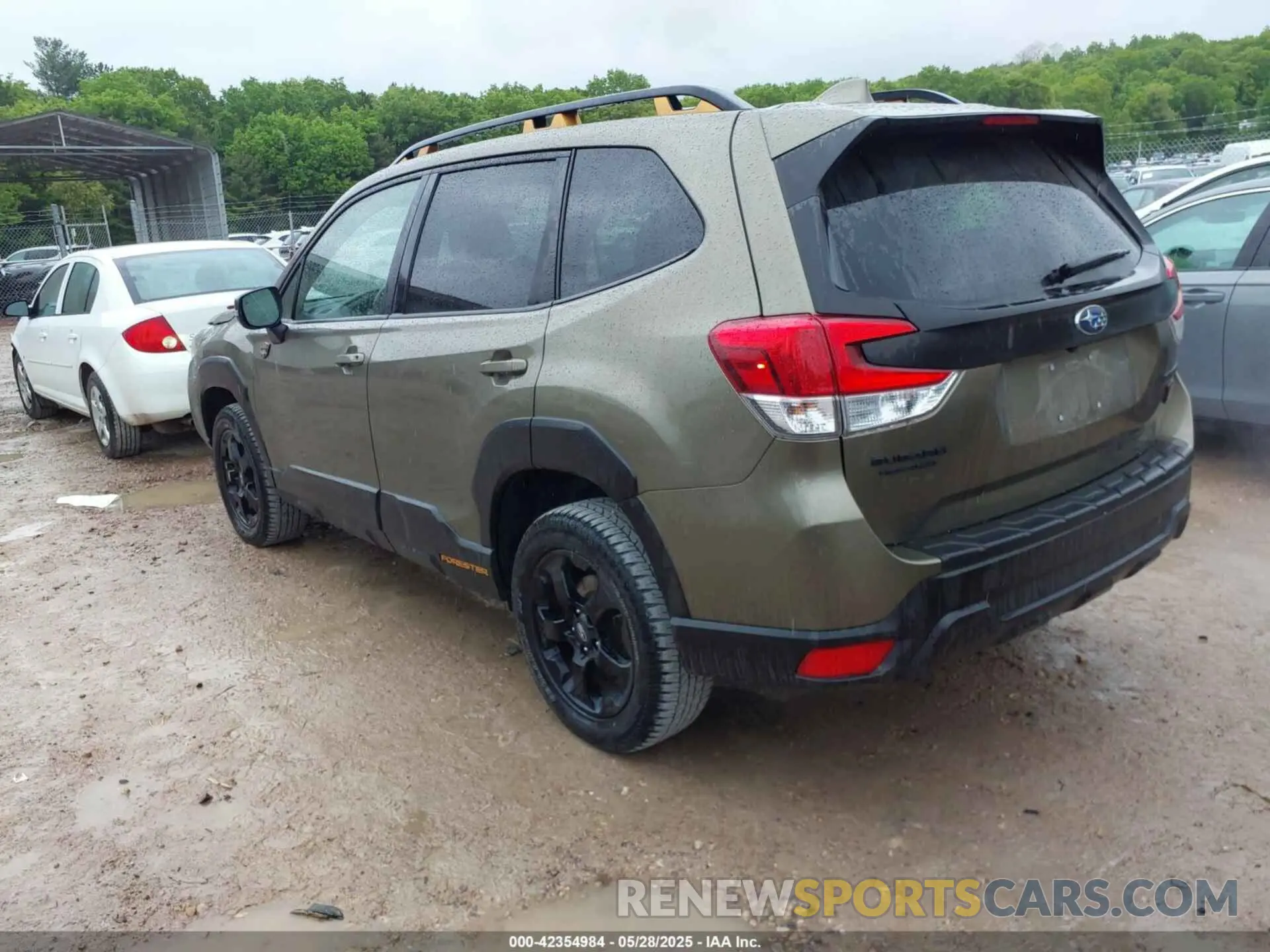 3 Photograph of a damaged car JF2SKALC5NH416327 SUBARU FORESTER 2022