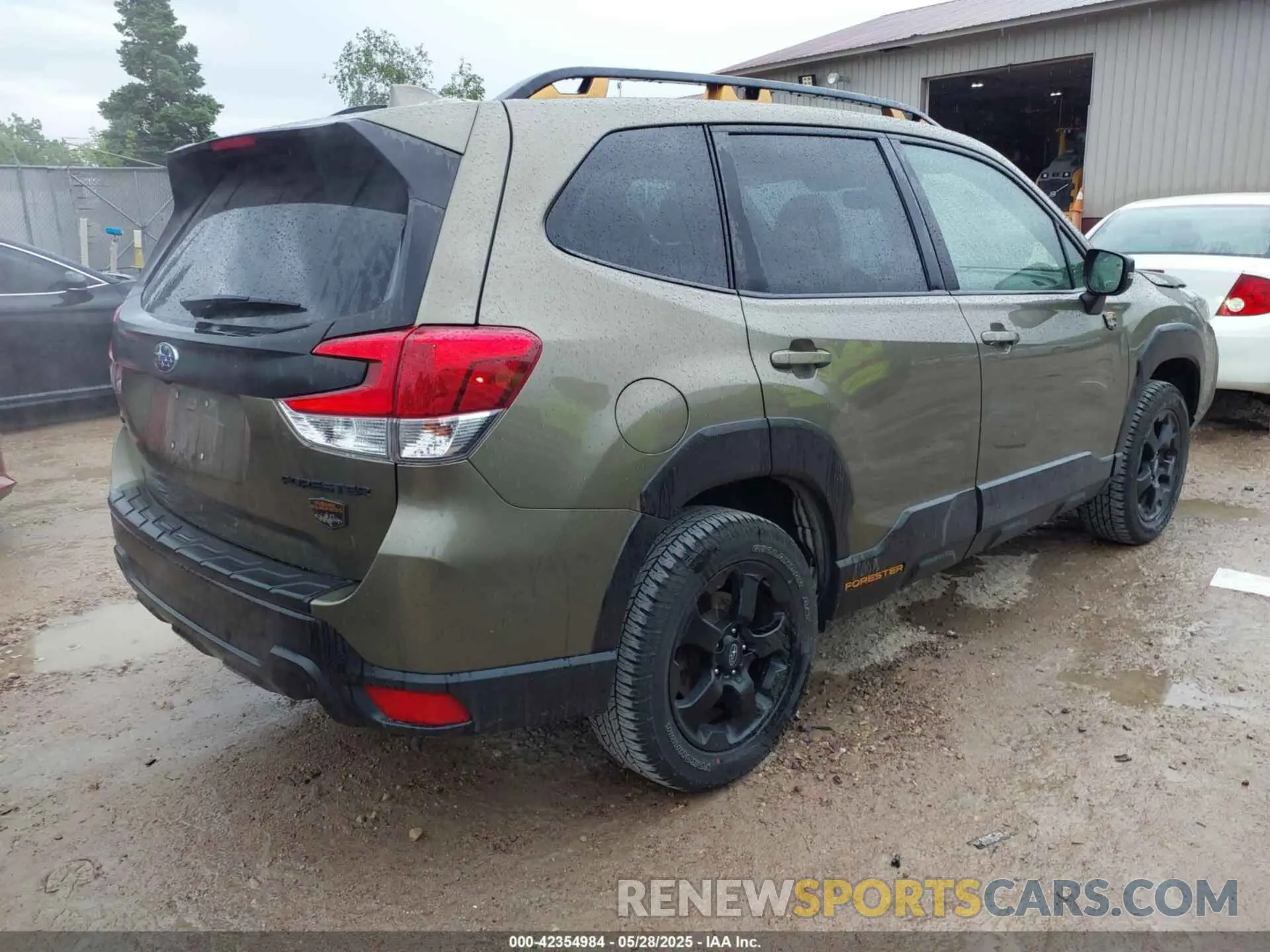 4 Photograph of a damaged car JF2SKALC5NH416327 SUBARU FORESTER 2022