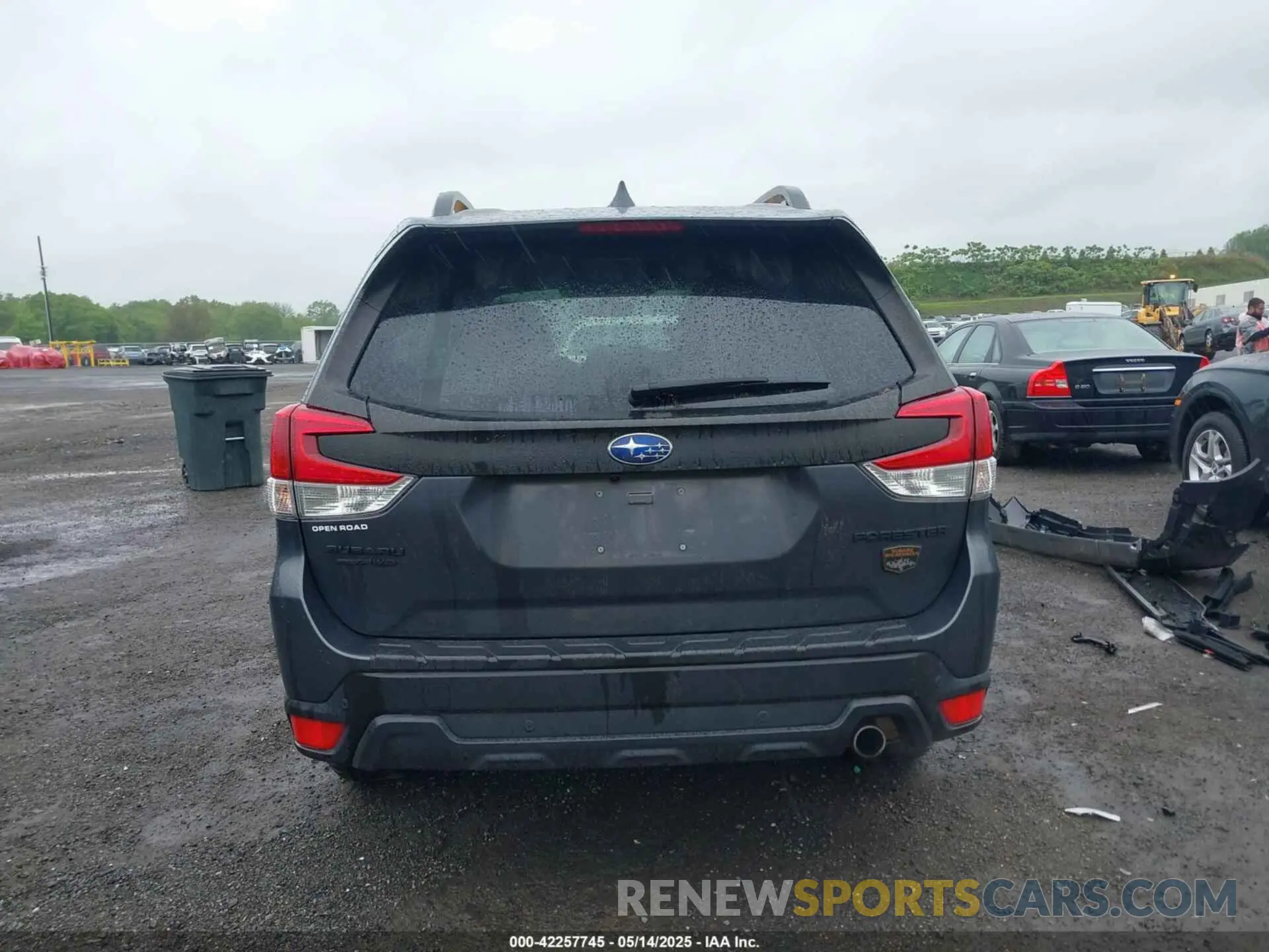 17 Photograph of a damaged car JF2SKAMC9NH405443 SUBARU FORESTER 2022
