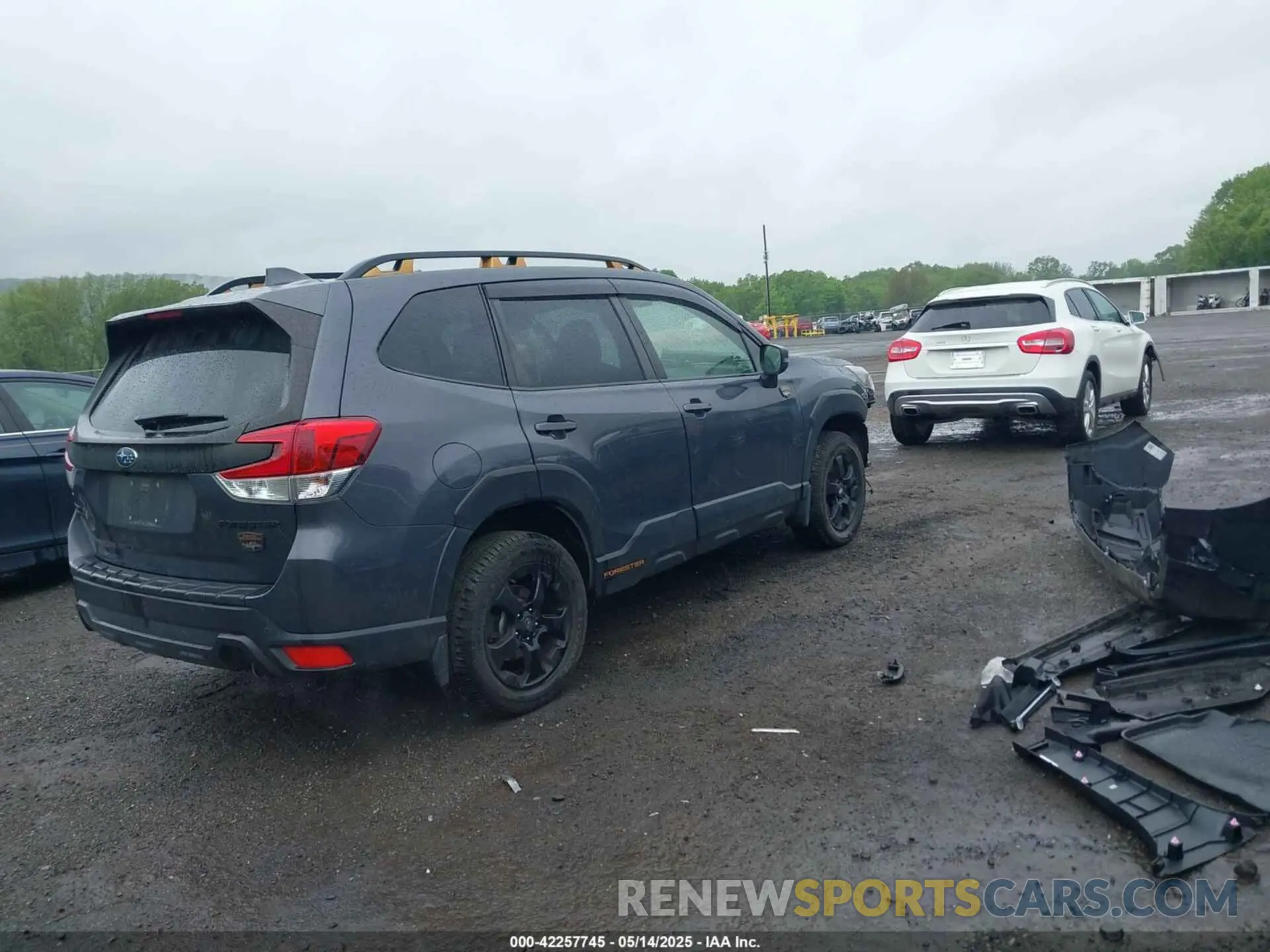 4 Photograph of a damaged car JF2SKAMC9NH405443 SUBARU FORESTER 2022