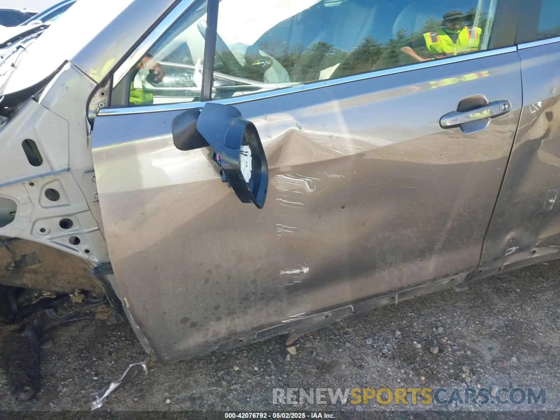 17 Photograph of a damaged car JF2SKANC0NH461964 SUBARU FORESTER 2022