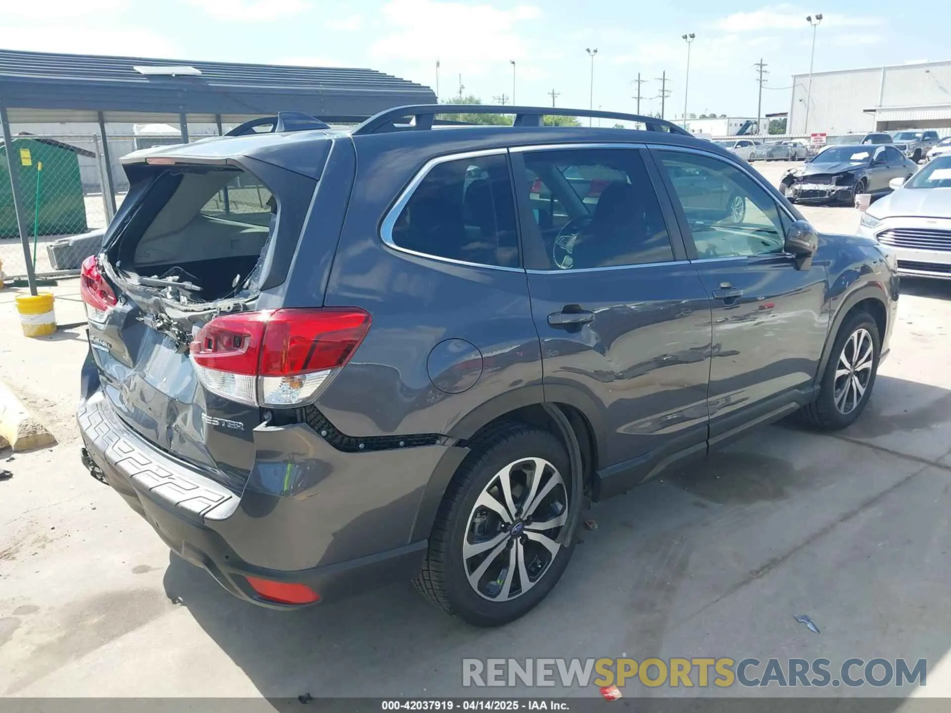 4 Photograph of a damaged car JF2SKAPC3NH408415 SUBARU FORESTER 2022