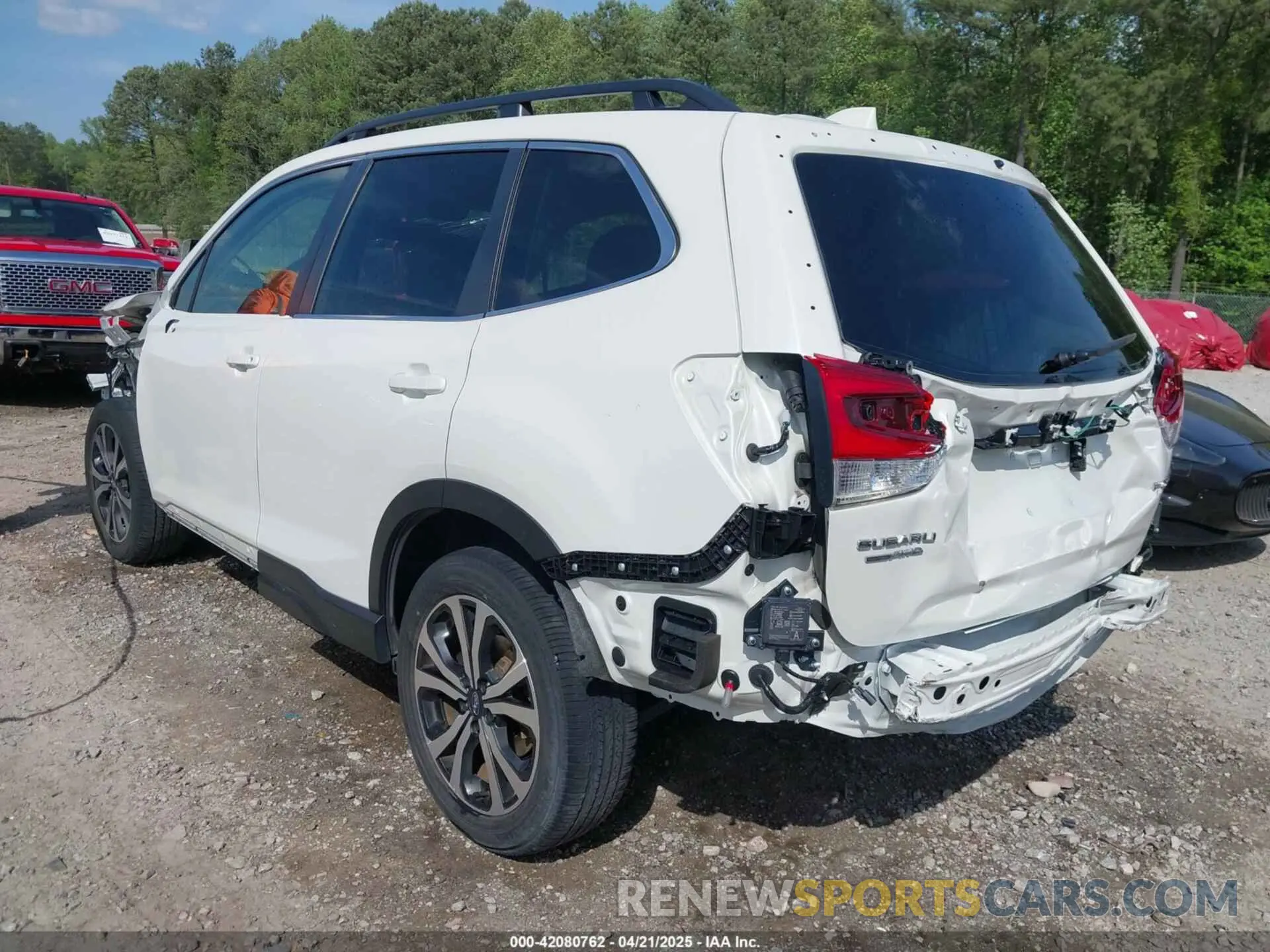 3 Photograph of a damaged car JF2SKAPC3NH435825 SUBARU FORESTER 2022