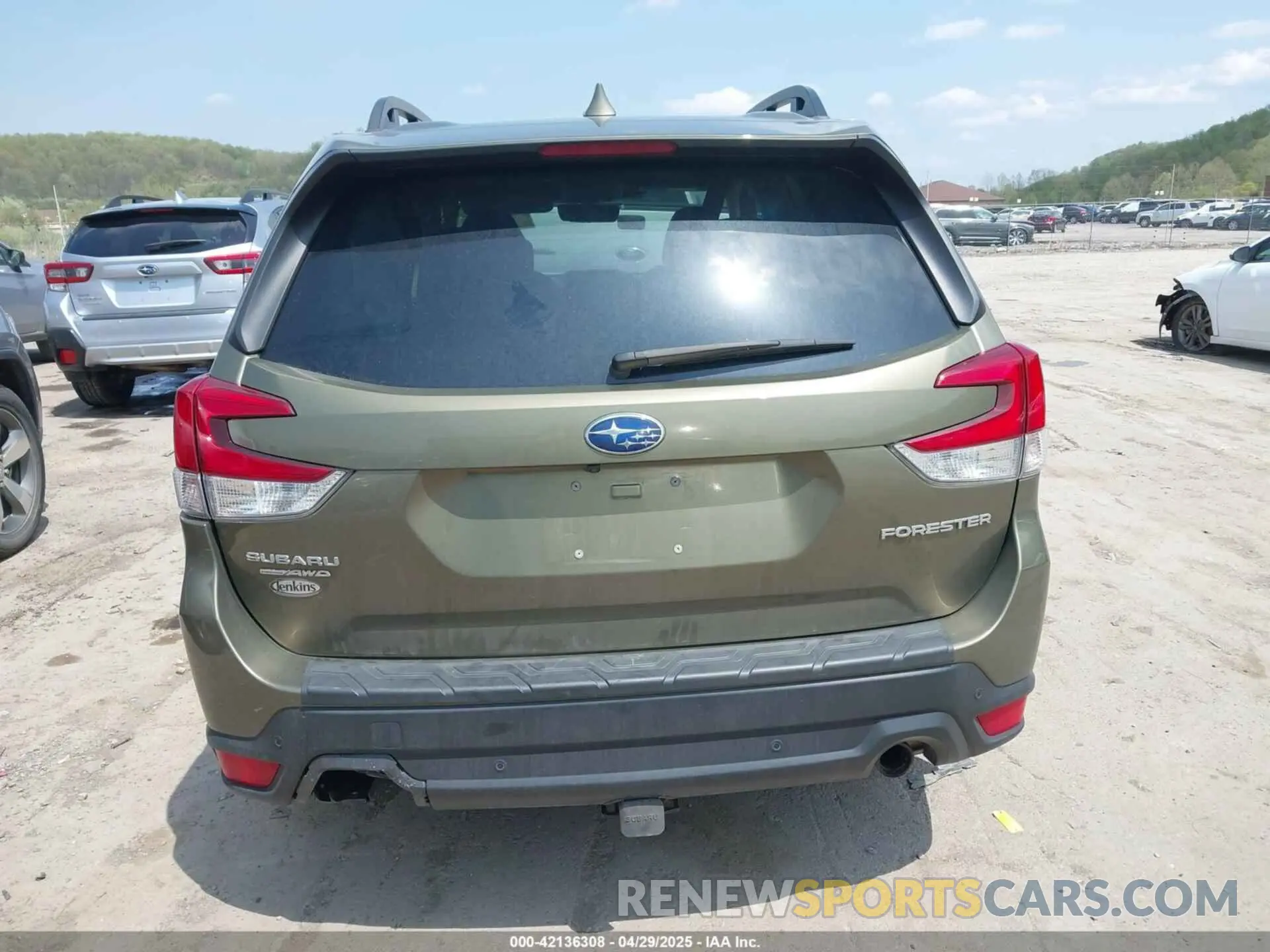 16 Photograph of a damaged car JF2SKAPC5NH440315 SUBARU FORESTER 2022