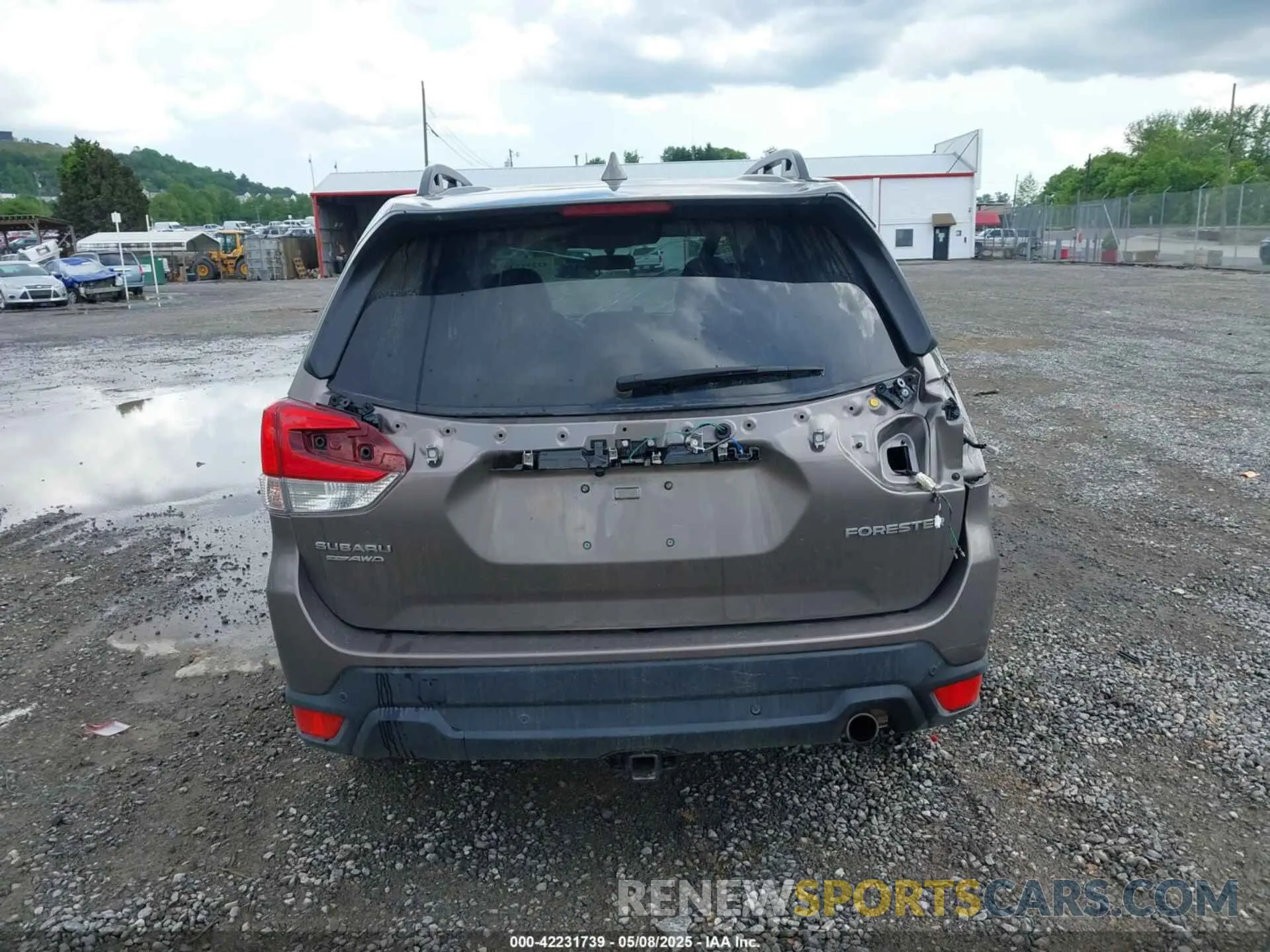 17 Photograph of a damaged car JF2SKAPC7NH424018 SUBARU FORESTER 2022
