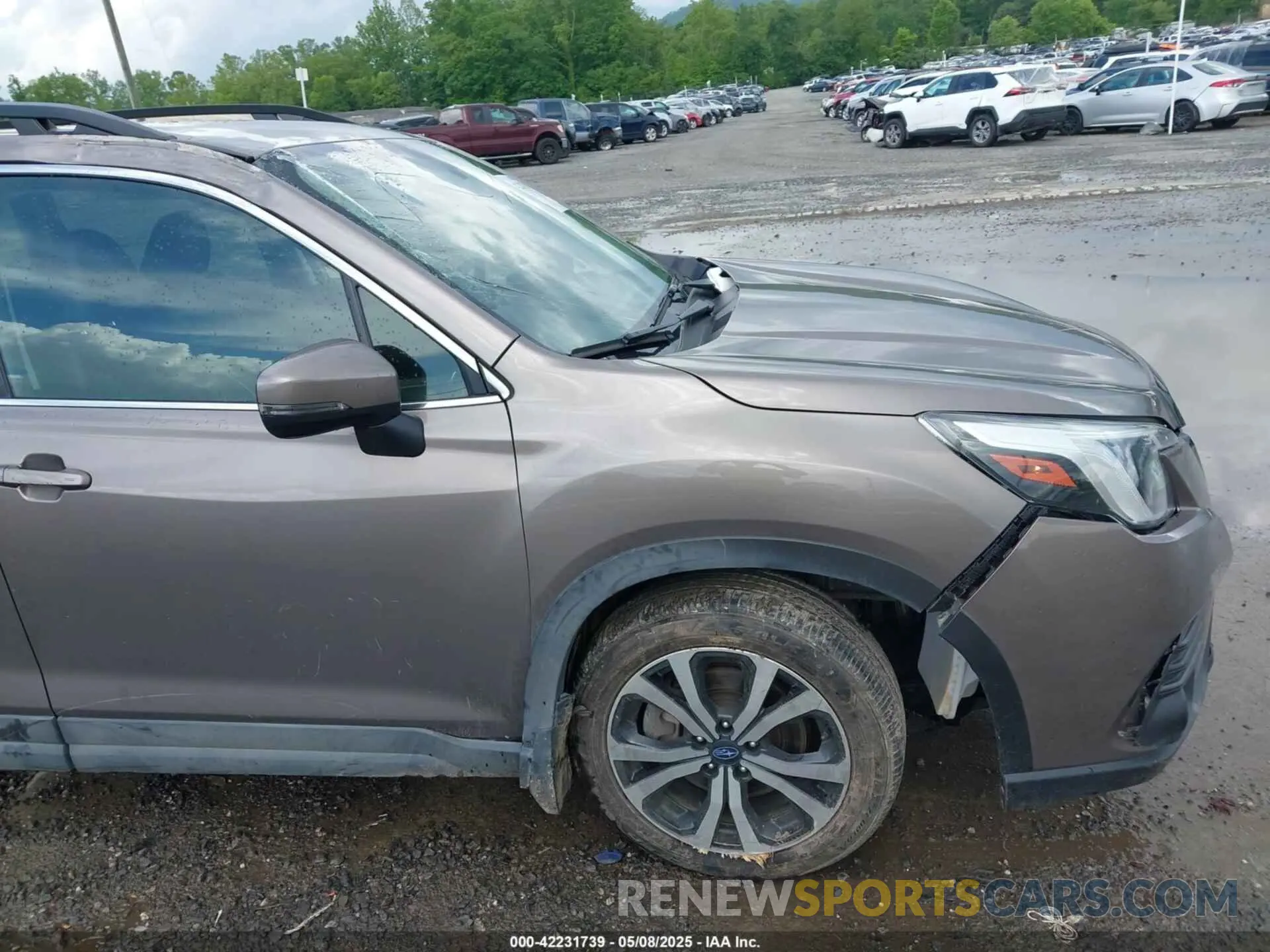 18 Photograph of a damaged car JF2SKAPC7NH424018 SUBARU FORESTER 2022