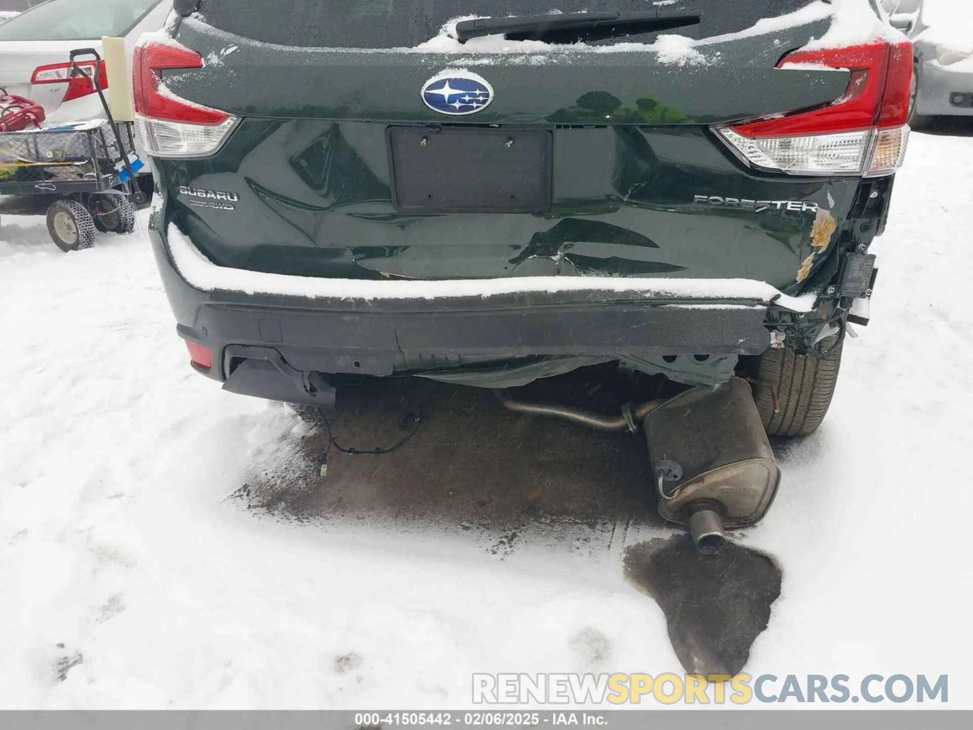 17 Photograph of a damaged car JF2SKAPC8NH511040 SUBARU FORESTER 2022