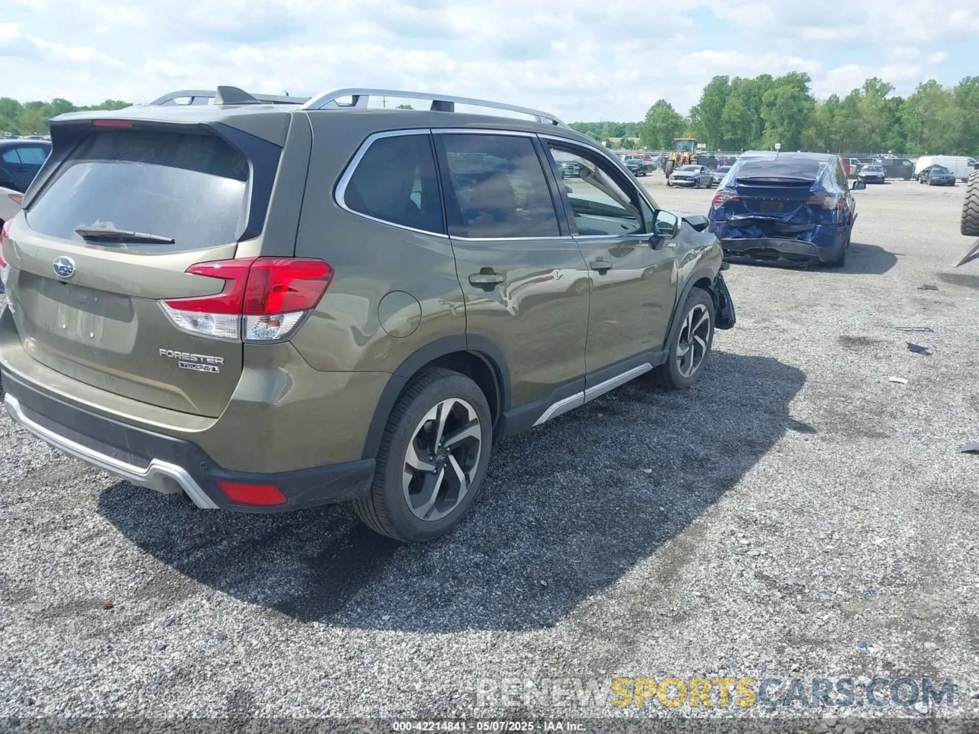 4 Photograph of a damaged car JF2SKARC0NH495770 SUBARU FORESTER 2022