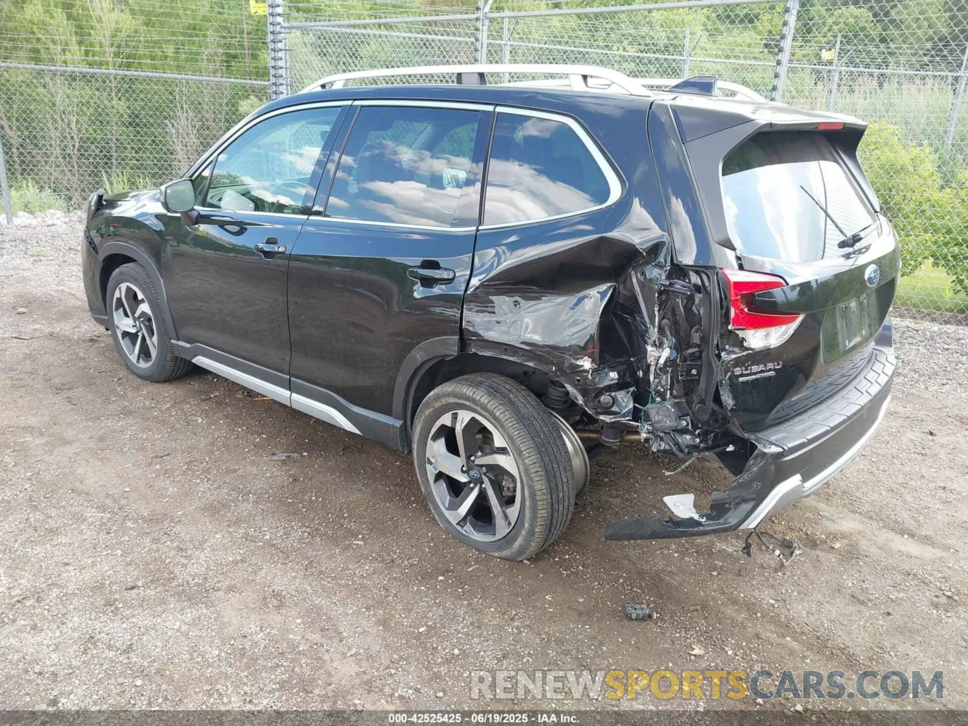 3 Photograph of a damaged car JF2SKARC6NH529923 SUBARU FORESTER 2022