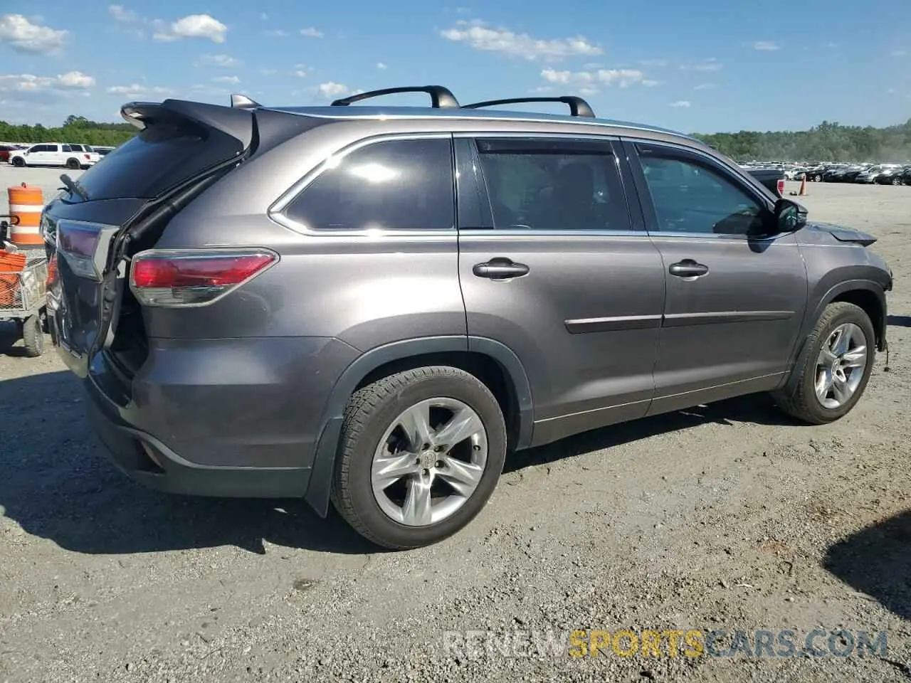 3 Photograph of a damaged car JF2SKARC7NH471353 SUBARU FORESTER 2022