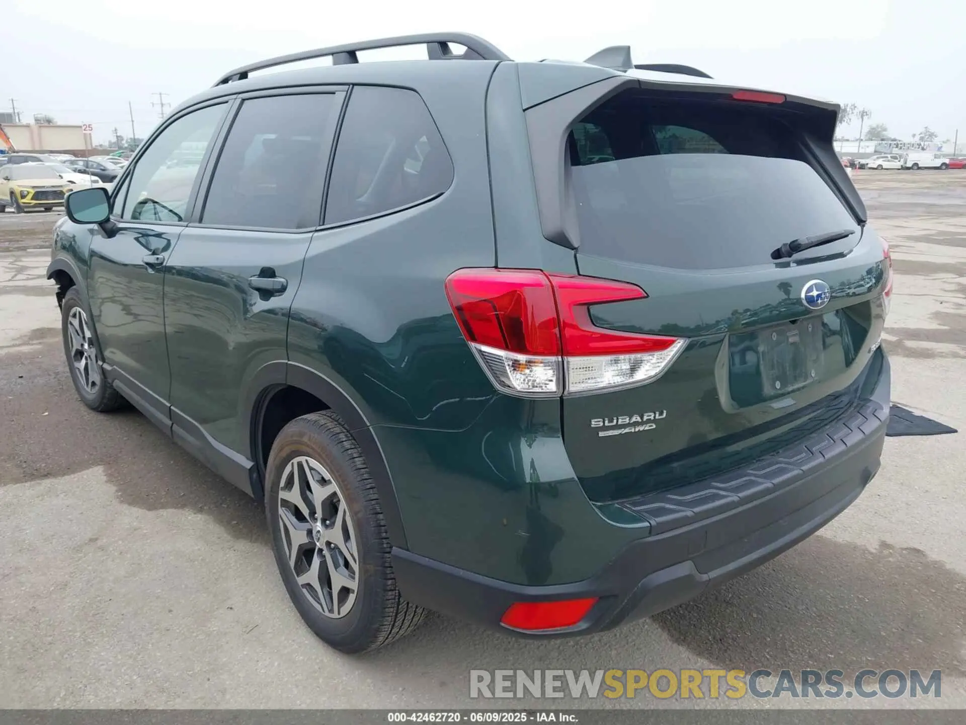 3 Photograph of a damaged car JF2SKAEC1PH415675 SUBARU FORESTER 2023