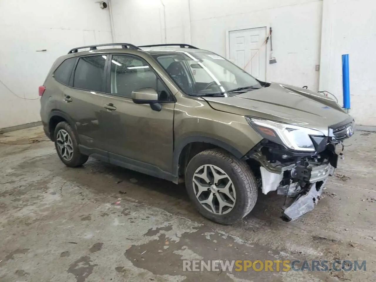 4 Photograph of a damaged car JF2SKAEC3PH418688 SUBARU FORESTER 2023
