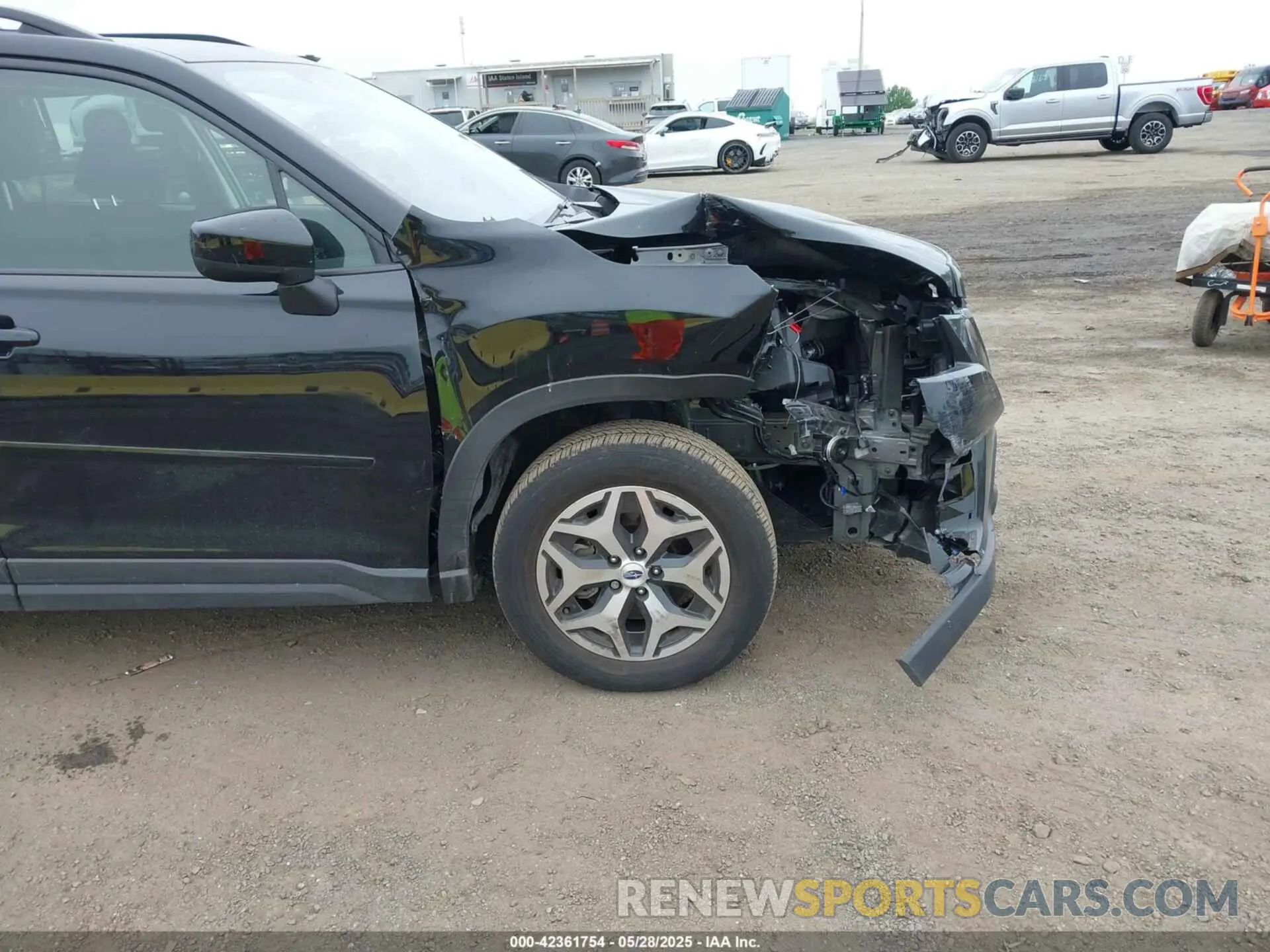 17 Photograph of a damaged car JF2SKAEC6PH511494 SUBARU FORESTER 2023