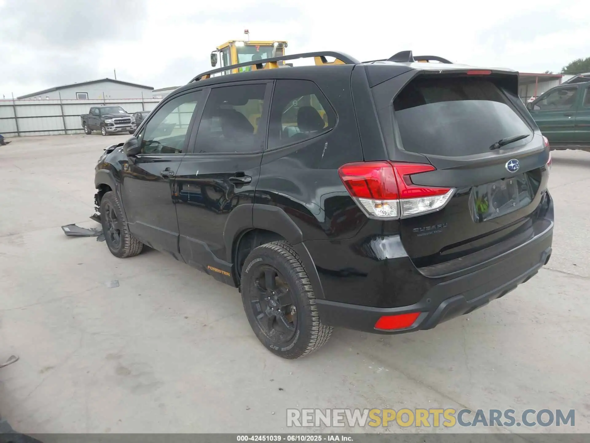 3 Photograph of a damaged car JF2SKAMC2PH505242 SUBARU FORESTER 2023