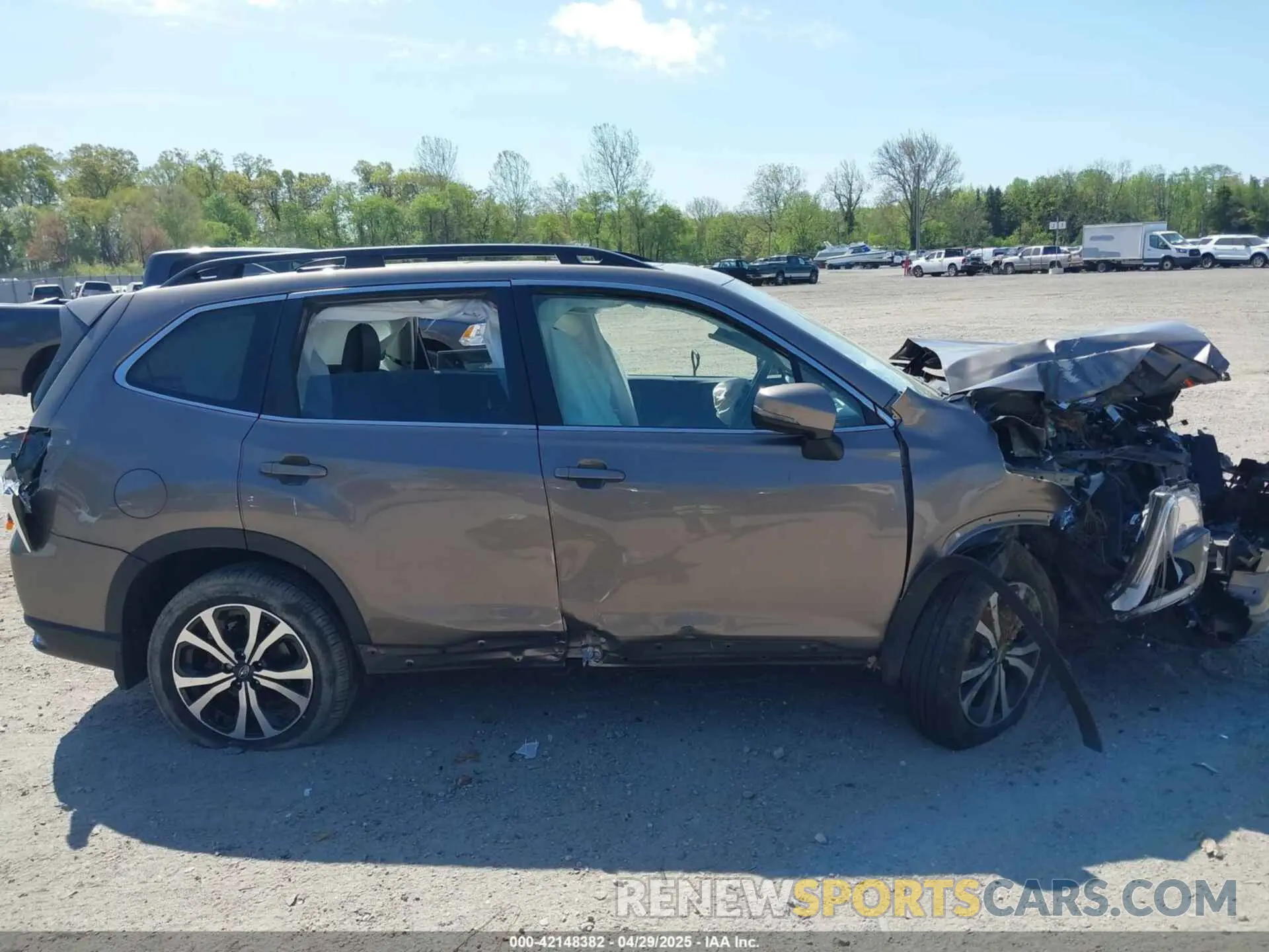 13 Photograph of a damaged car JF2SKANC0PH548072 SUBARU FORESTER 2023