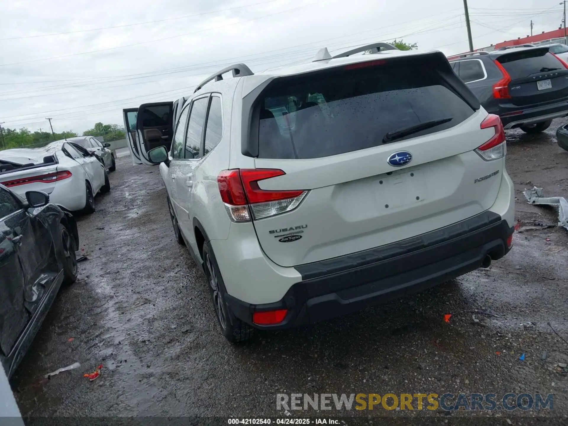 3 Photograph of a damaged car JF2SKAPC3PH534423 SUBARU FORESTER 2023