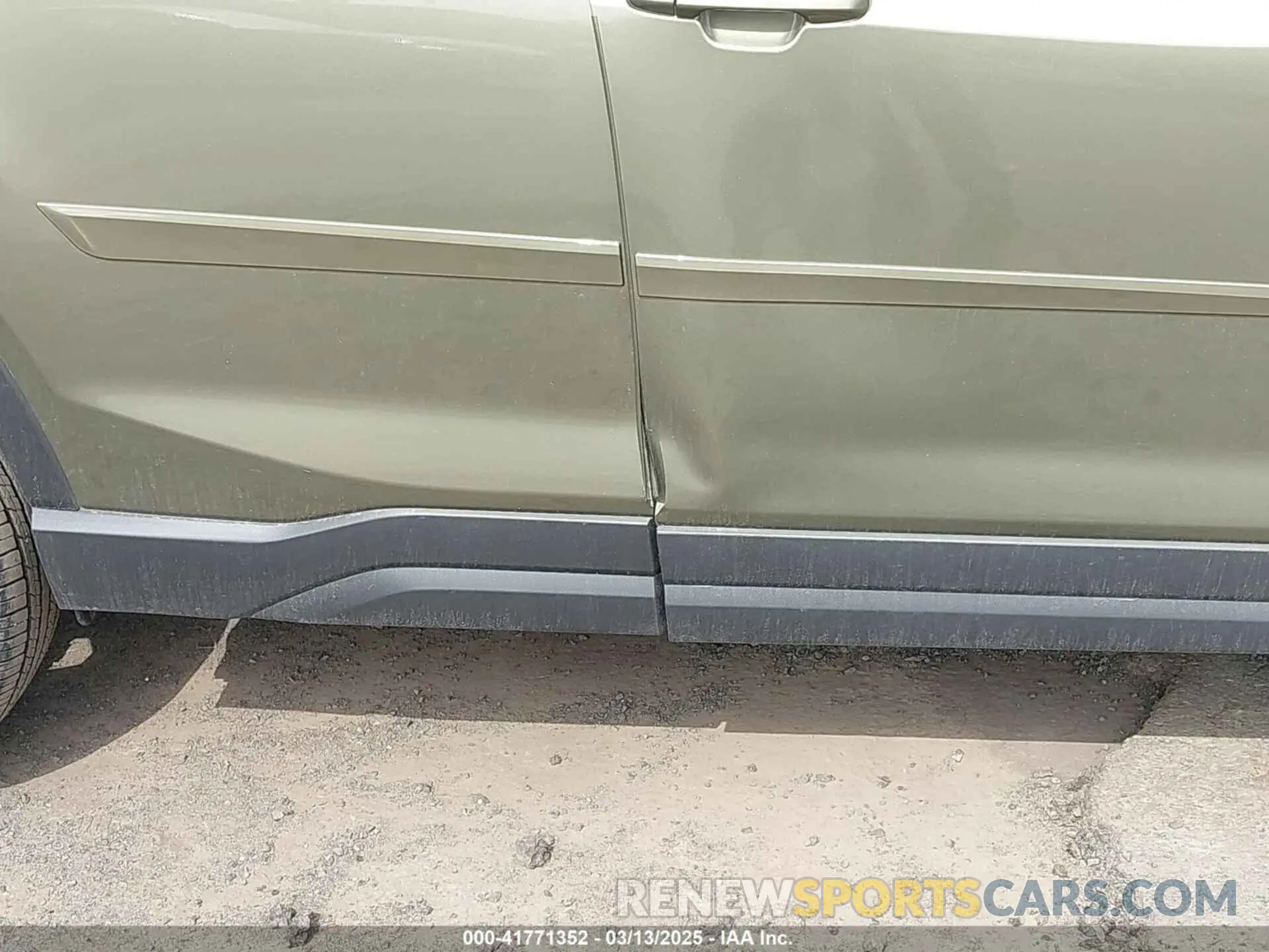 17 Photograph of a damaged car JF2SKAPC4PH536844 SUBARU FORESTER 2023