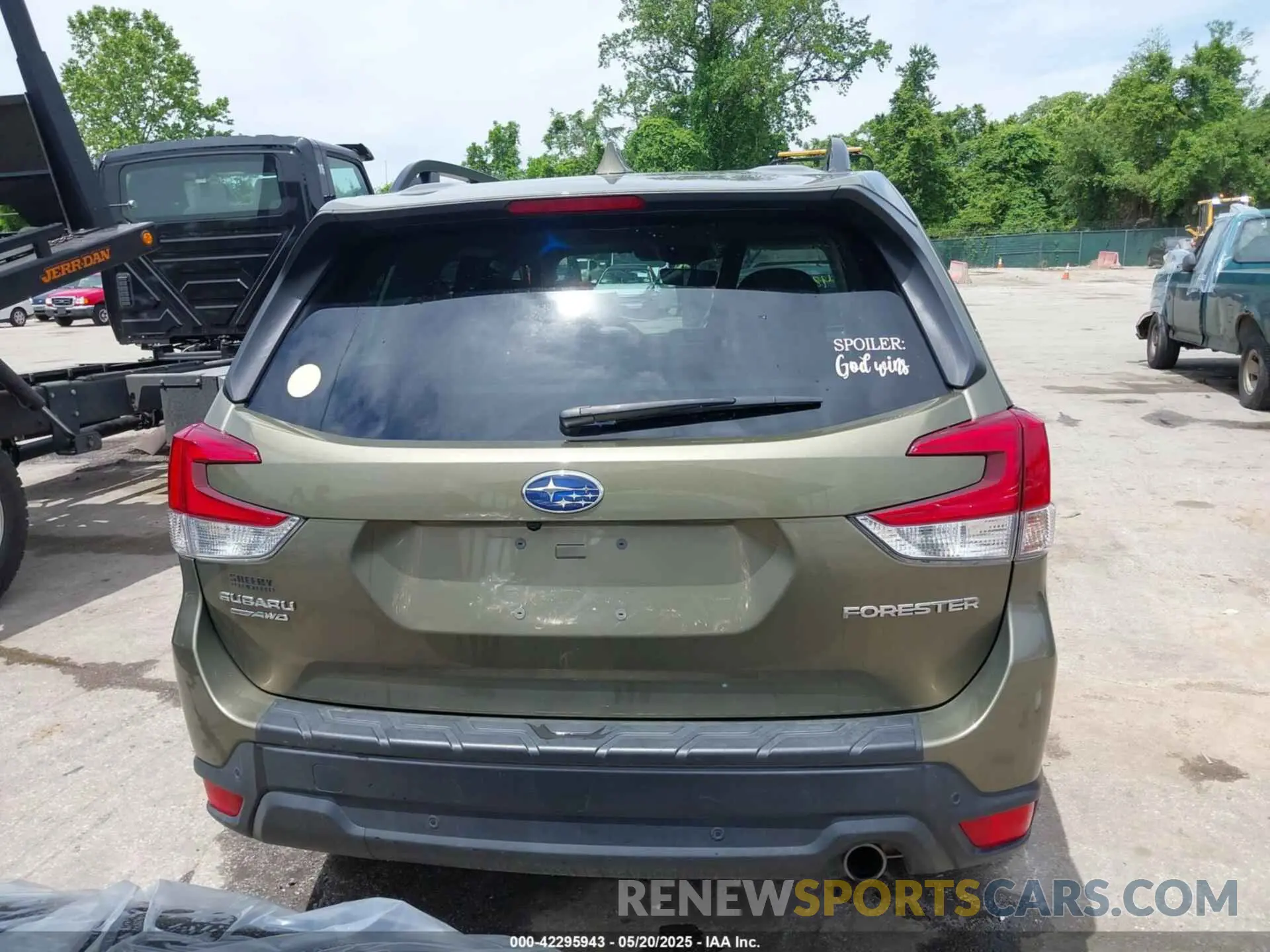 17 Photograph of a damaged car JF2SKAPC5PH546797 SUBARU FORESTER 2023