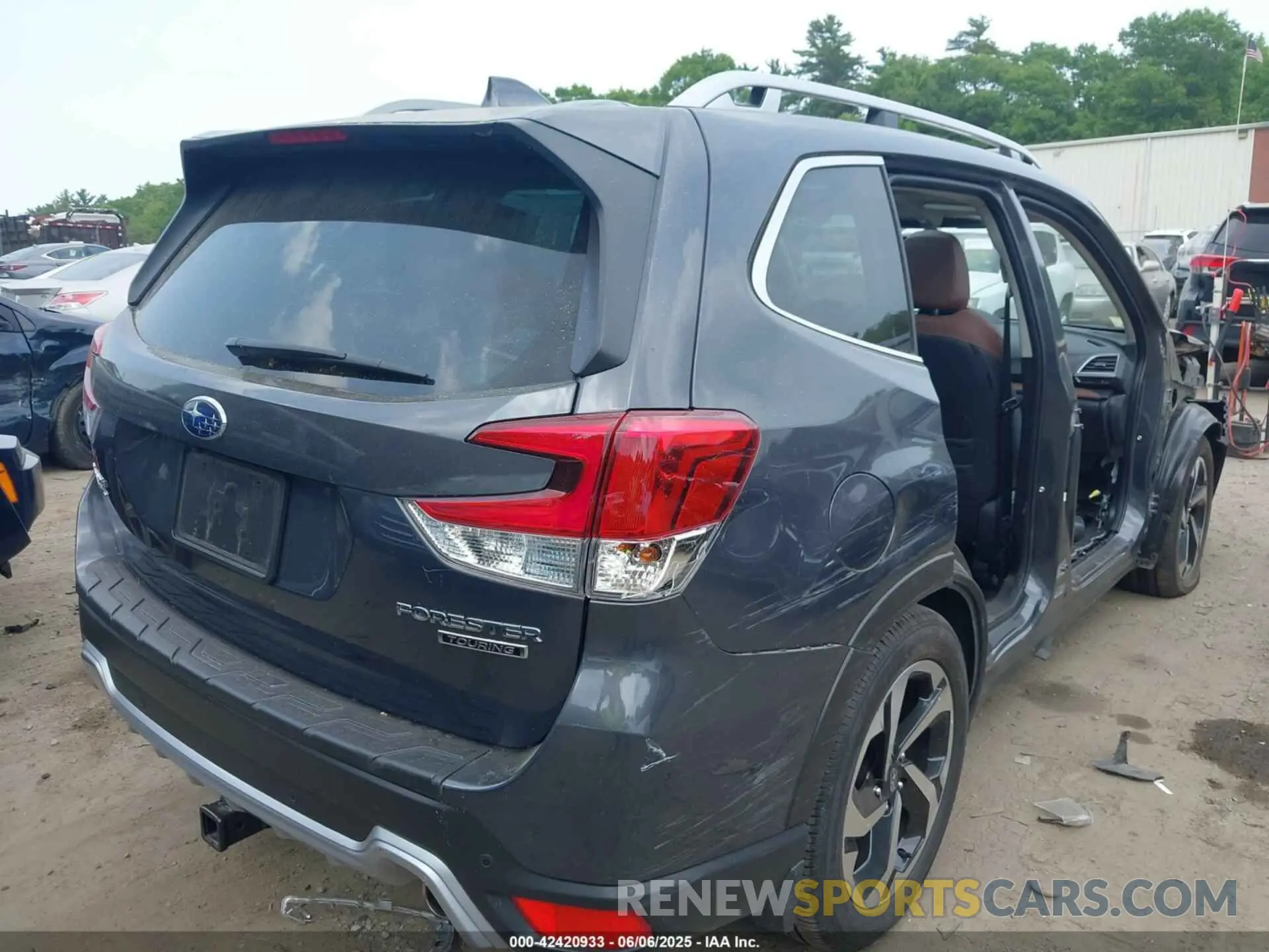 4 Photograph of a damaged car JF2SKARC0PH498607 SUBARU FORESTER 2023