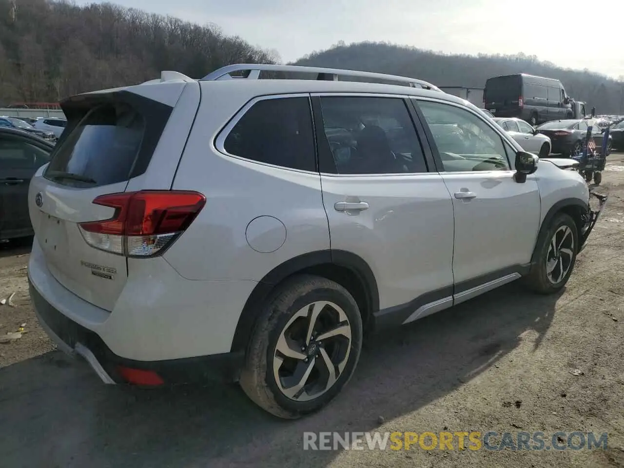 3 Photograph of a damaged car JF2SKARC2PH428204 SUBARU FORESTER 2023