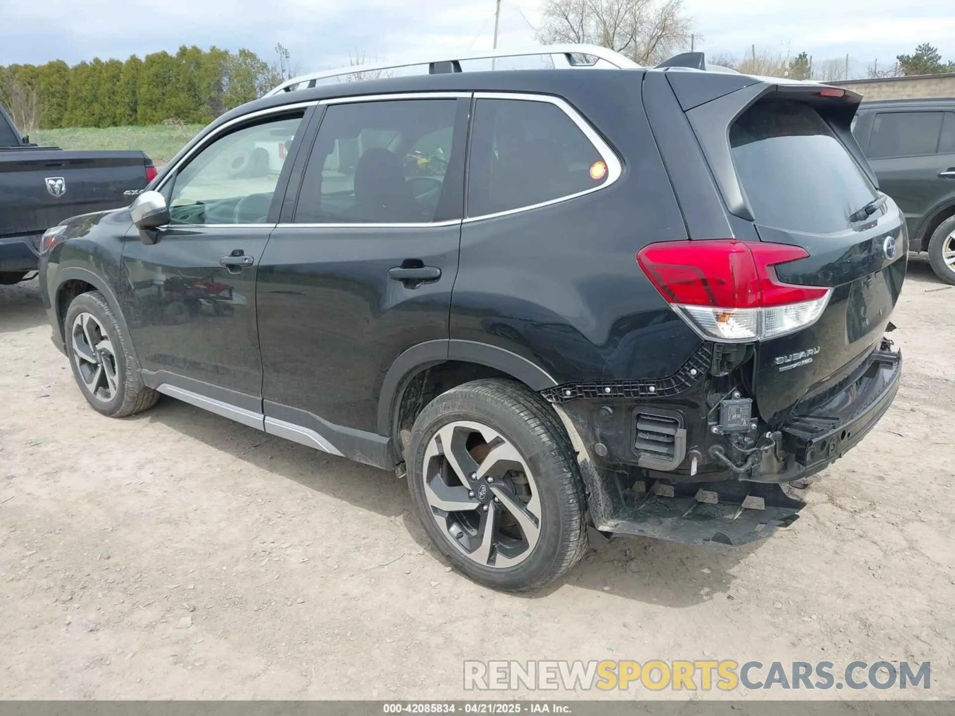 3 Photograph of a damaged car JF2SKARC2PH537438 SUBARU FORESTER 2023