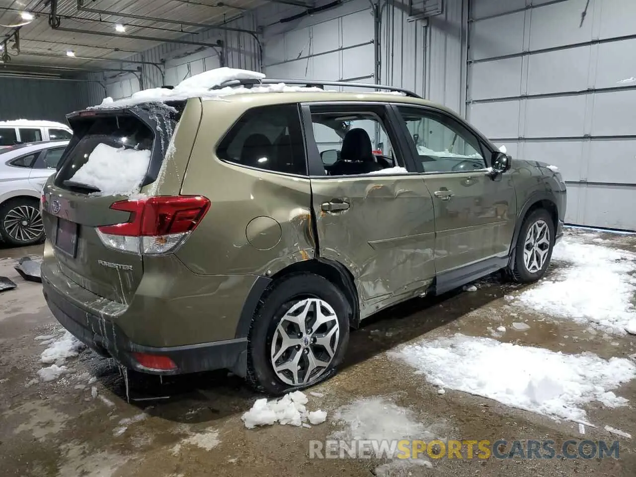 3 Photograph of a damaged car JF2SKADC0RH479789 SUBARU FORESTER 2024