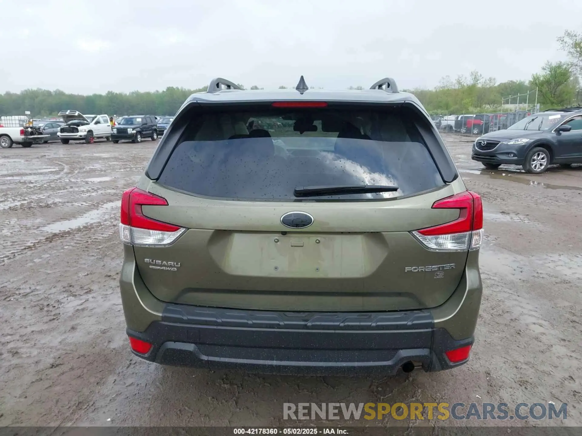 16 Photograph of a damaged car JF2SKADC2RH503185 SUBARU FORESTER 2024