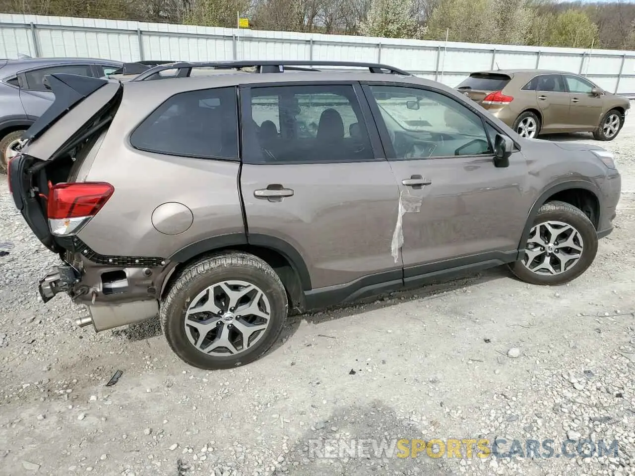 3 Photograph of a damaged car JF2SKADC6RH421766 SUBARU FORESTER 2024