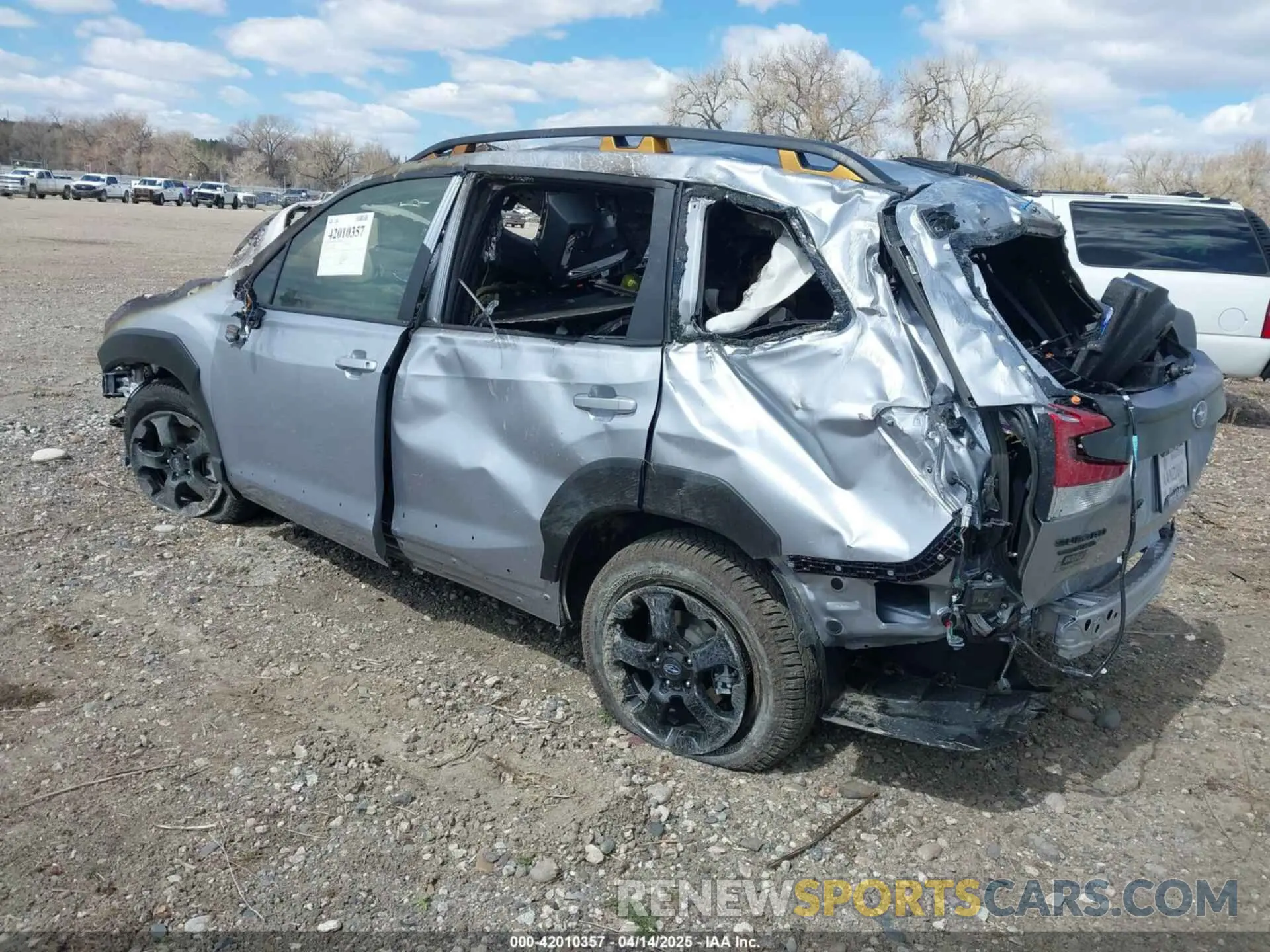 3 Photograph of a damaged car JF2SKAJC3RH528925 SUBARU FORESTER 2024