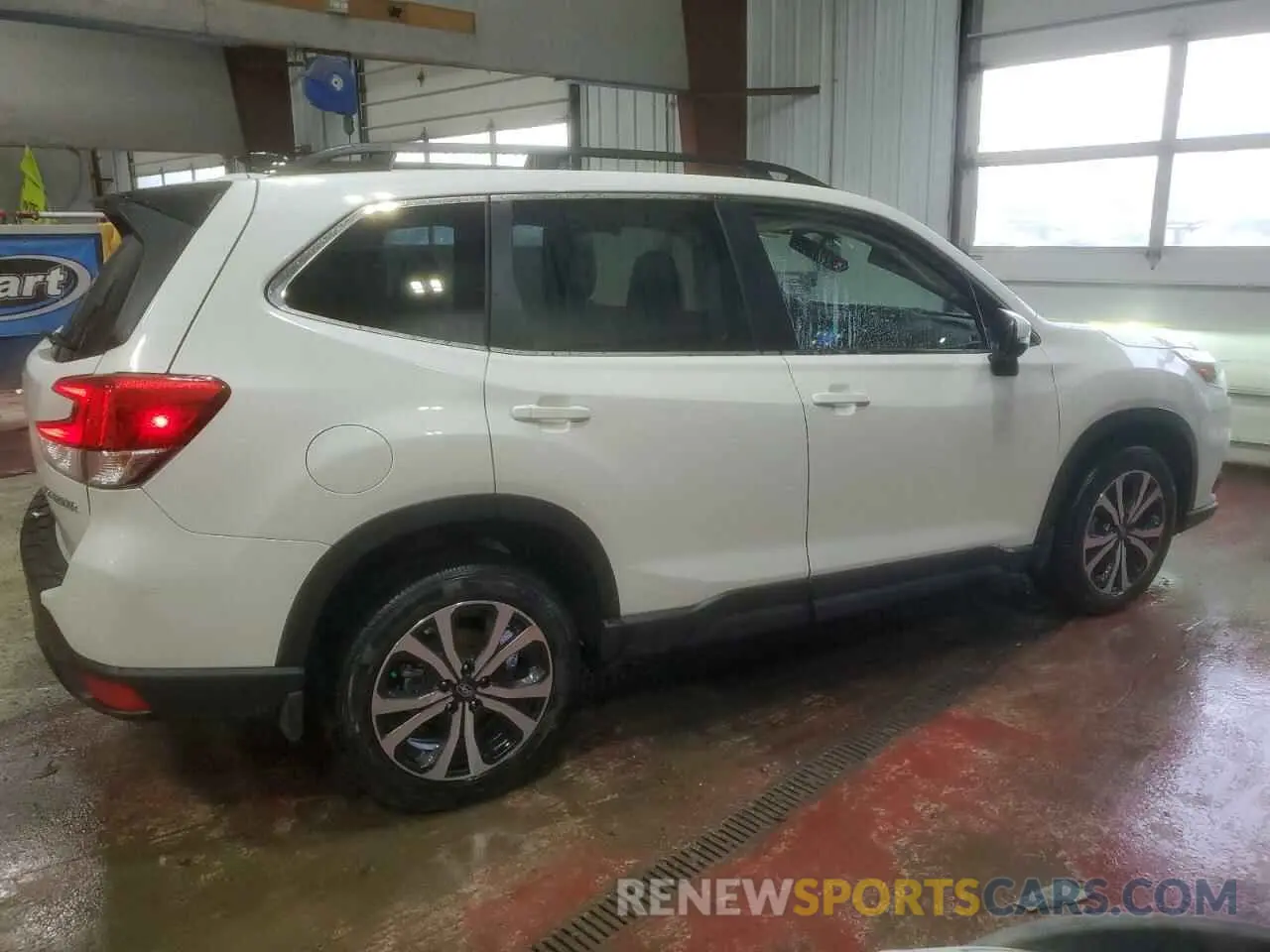 3 Photograph of a damaged car JF2SKALC3RH443550 SUBARU FORESTER 2024
