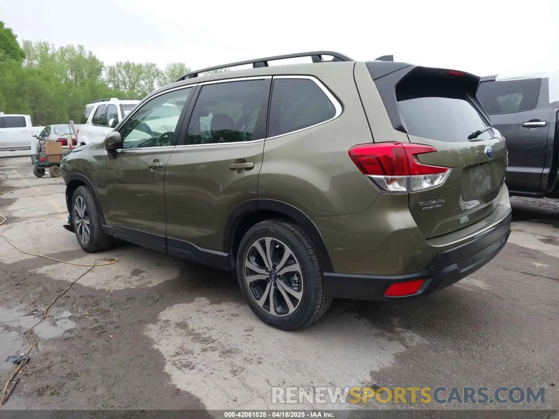 3 Photograph of a damaged car JF2SKALCXRH411873 SUBARU FORESTER 2024