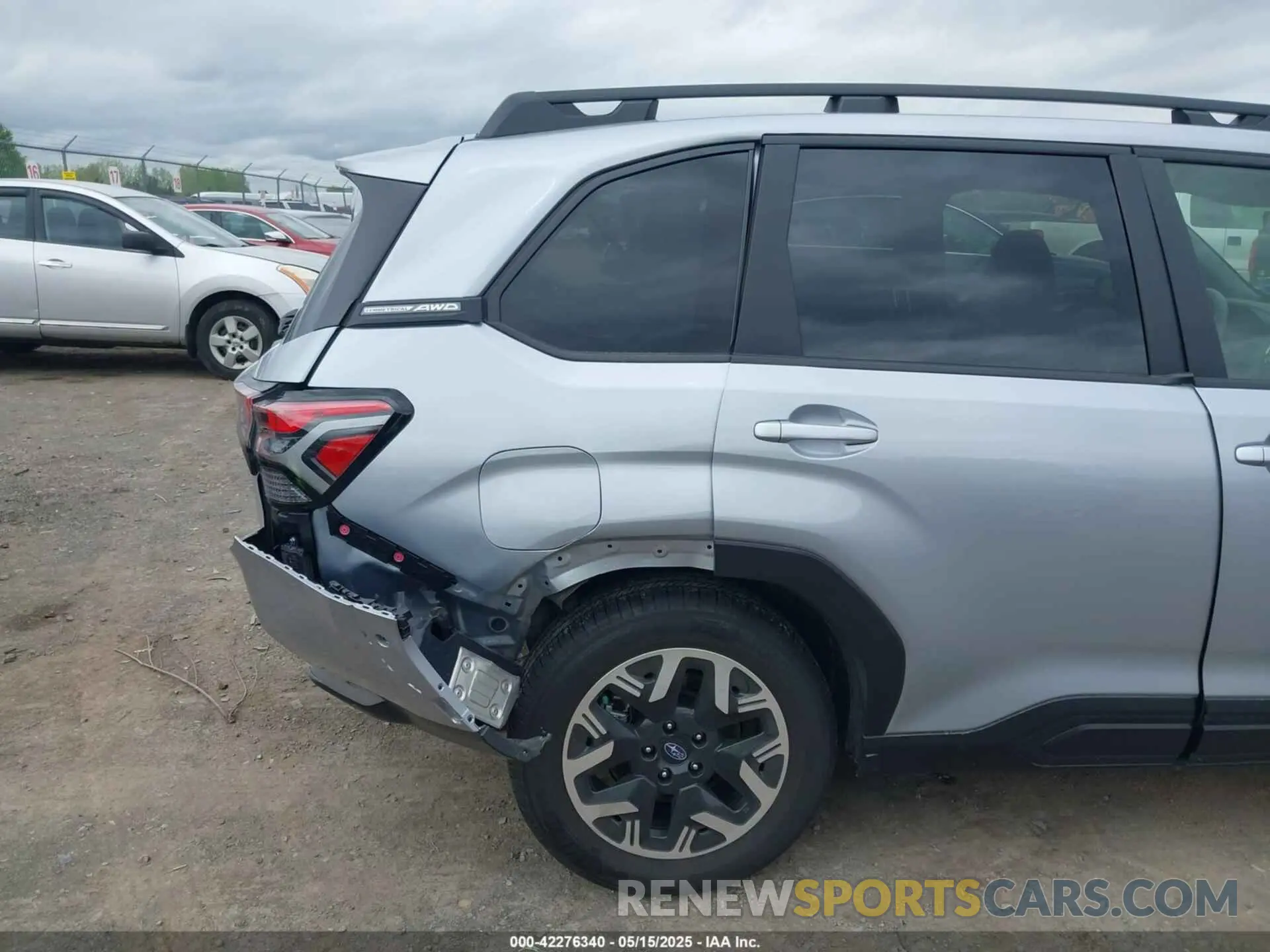 18 Photograph of a damaged car JF2SLDDC1SH441525 SUBARU FORESTER 2025