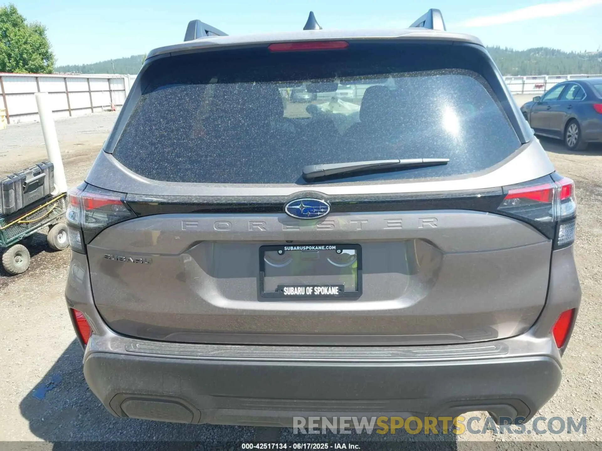 16 Photograph of a damaged car JF2SLDDC1SH572986 SUBARU FORESTER 2025