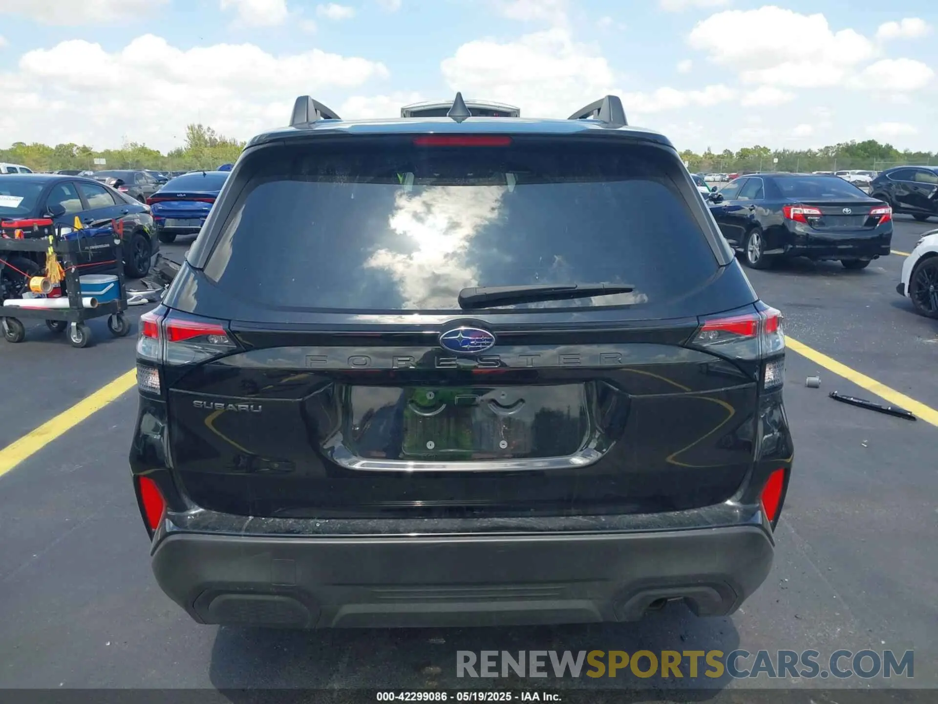 17 Photograph of a damaged car JF2SLDDC6SH405992 SUBARU FORESTER 2025