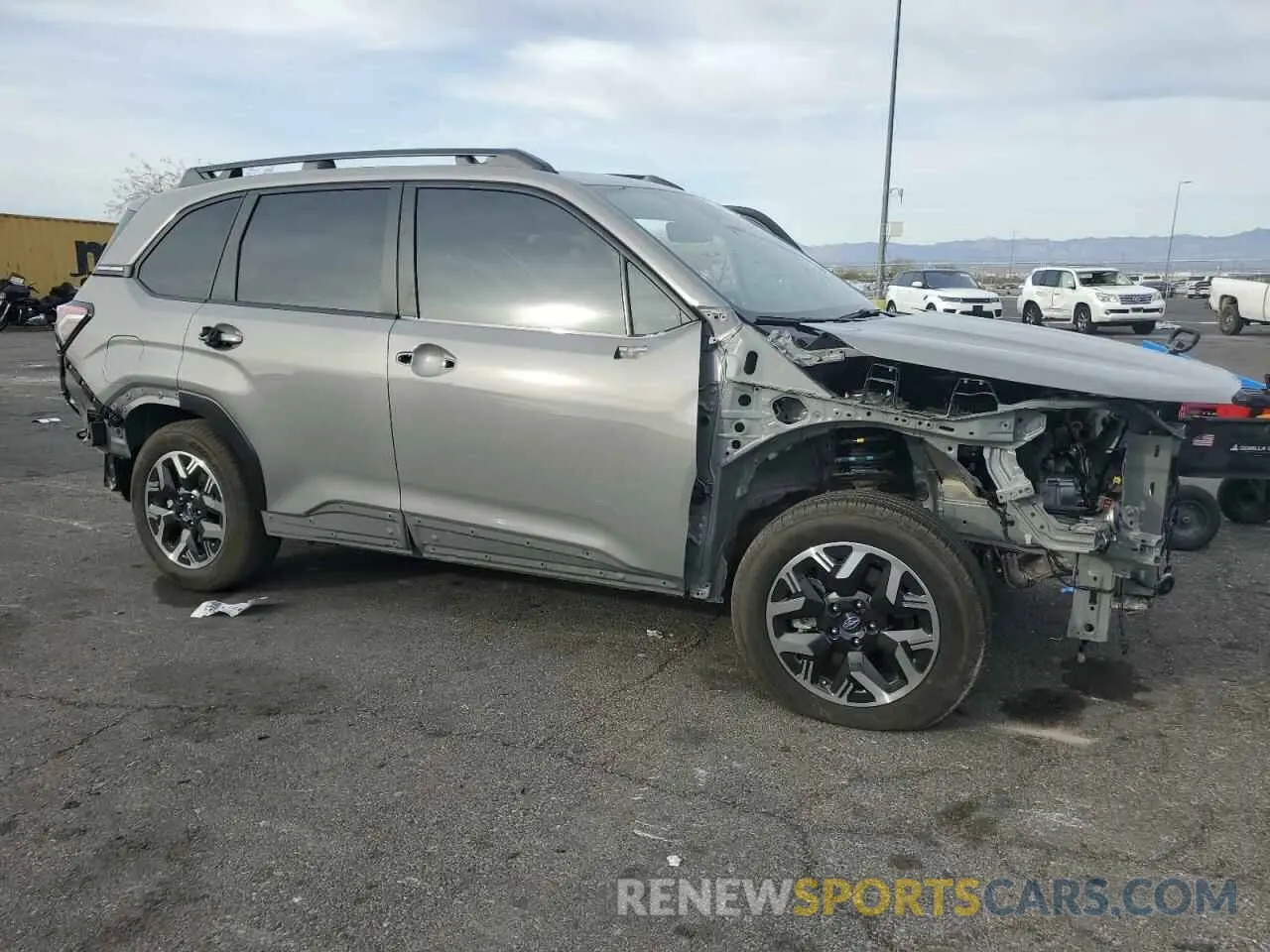 4 Photograph of a damaged car JF2SLDDC7SH512565 SUBARU FORESTER 2025