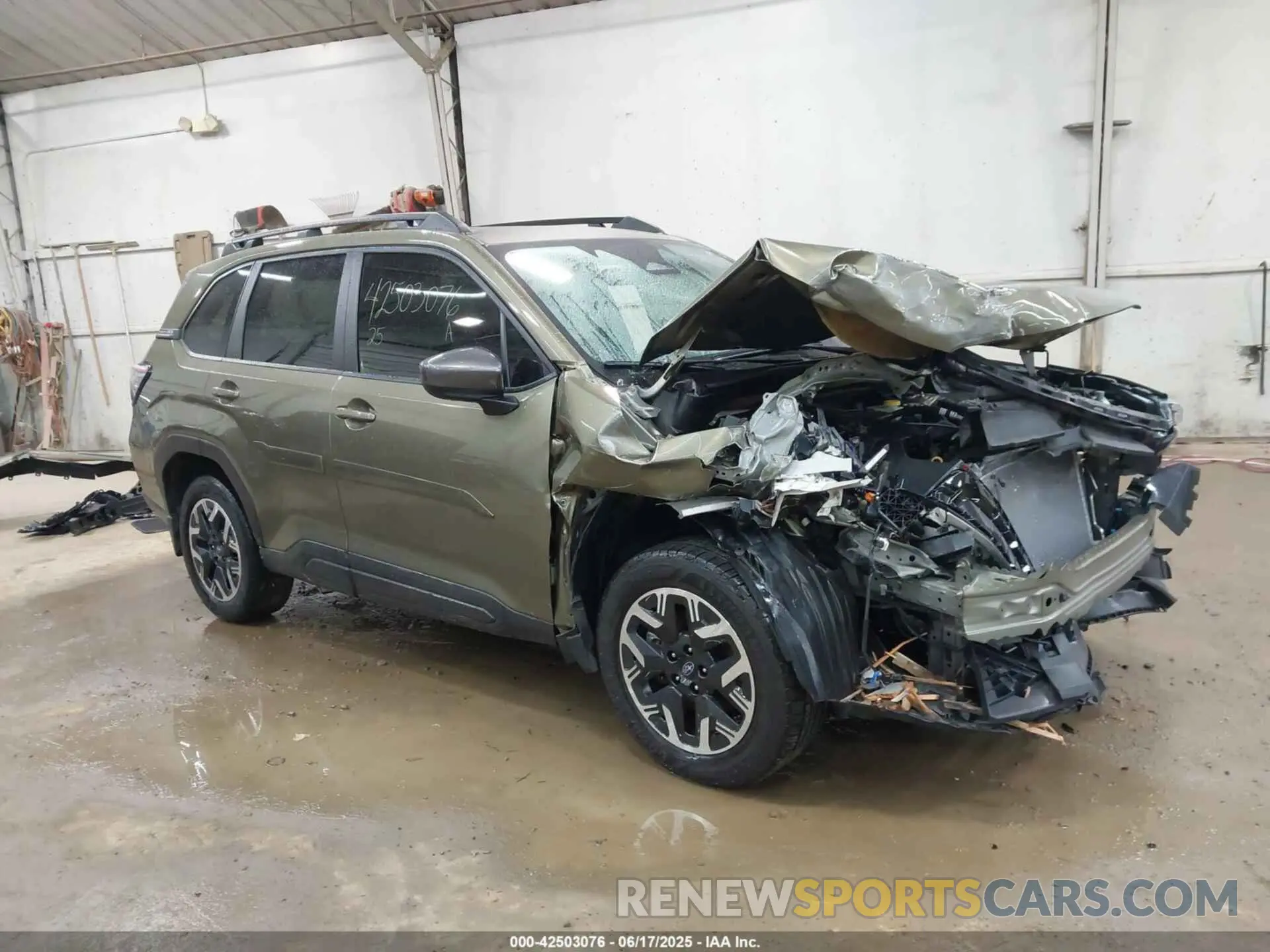 1 Photograph of a damaged car JF2SLDDC9SH438517 SUBARU FORESTER 2025