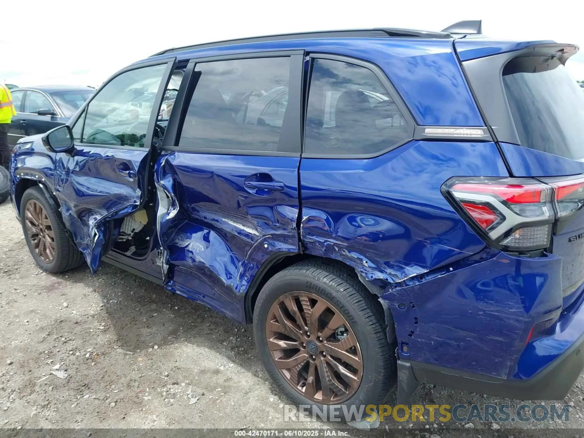 18 Photograph of a damaged car JF2SLDHC9SH420996 SUBARU FORESTER 2025