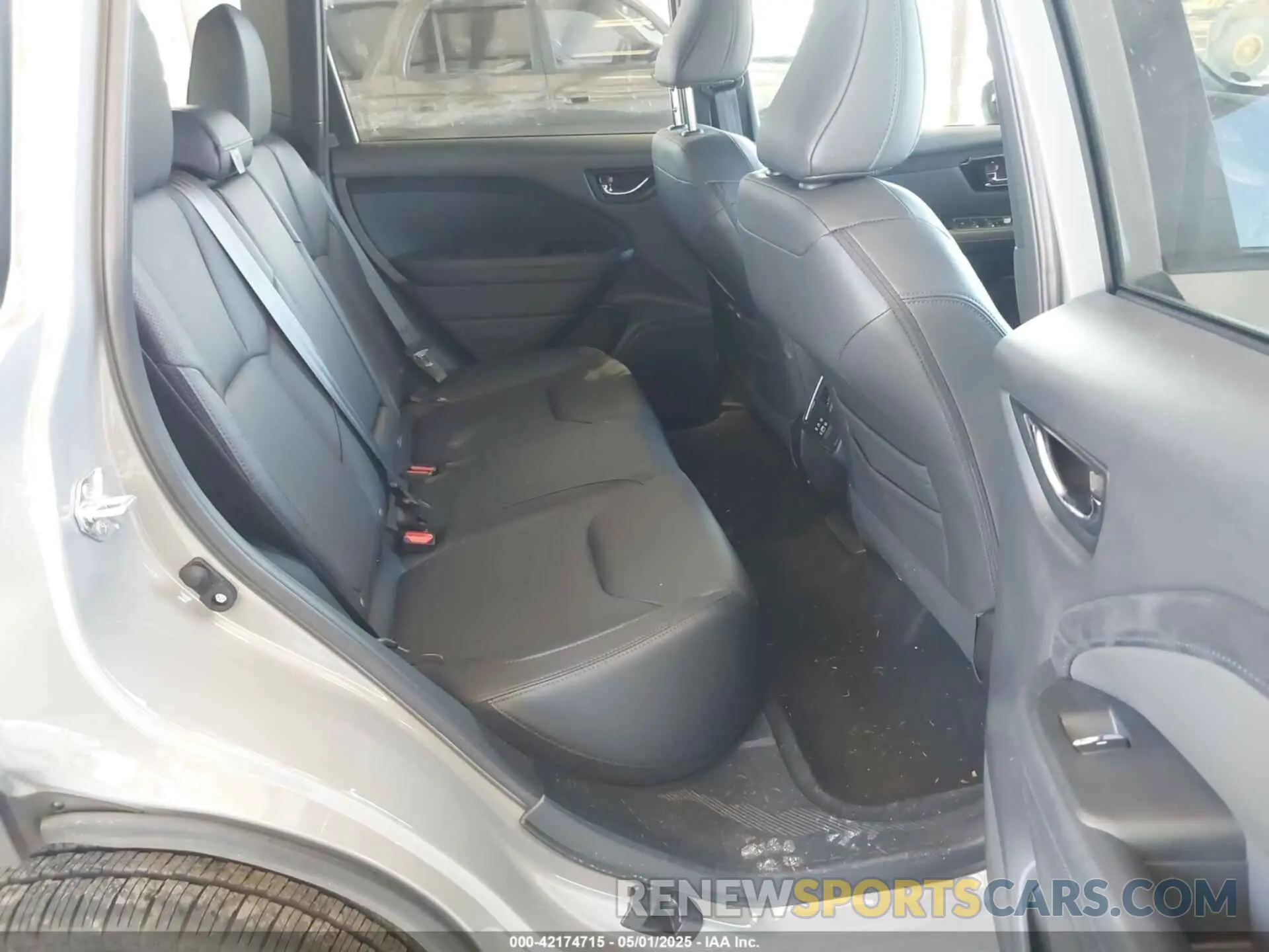 8 Photograph of a damaged car JF2SLDNC4SH529757 SUBARU FORESTER 2025