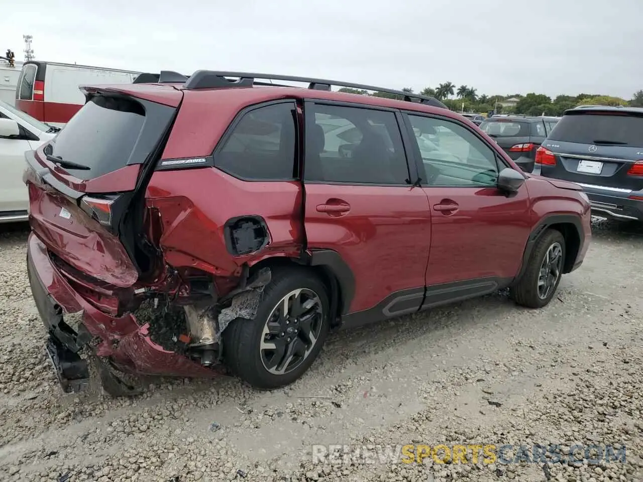 3 Photograph of a damaged car JF2SLDRC5SH489571 SUBARU FORESTER 2025
