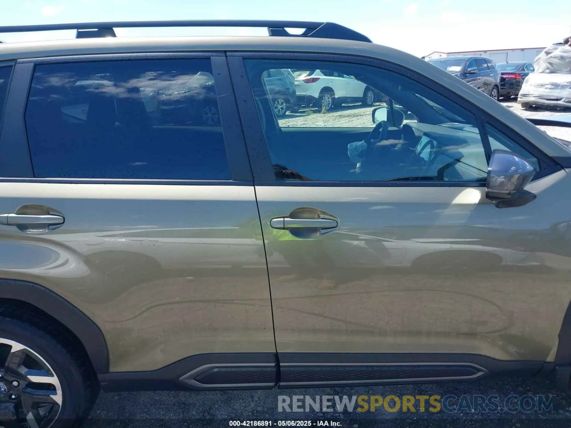 14 Photograph of a damaged car JF2SLDRC6SH445868 SUBARU FORESTER 2025