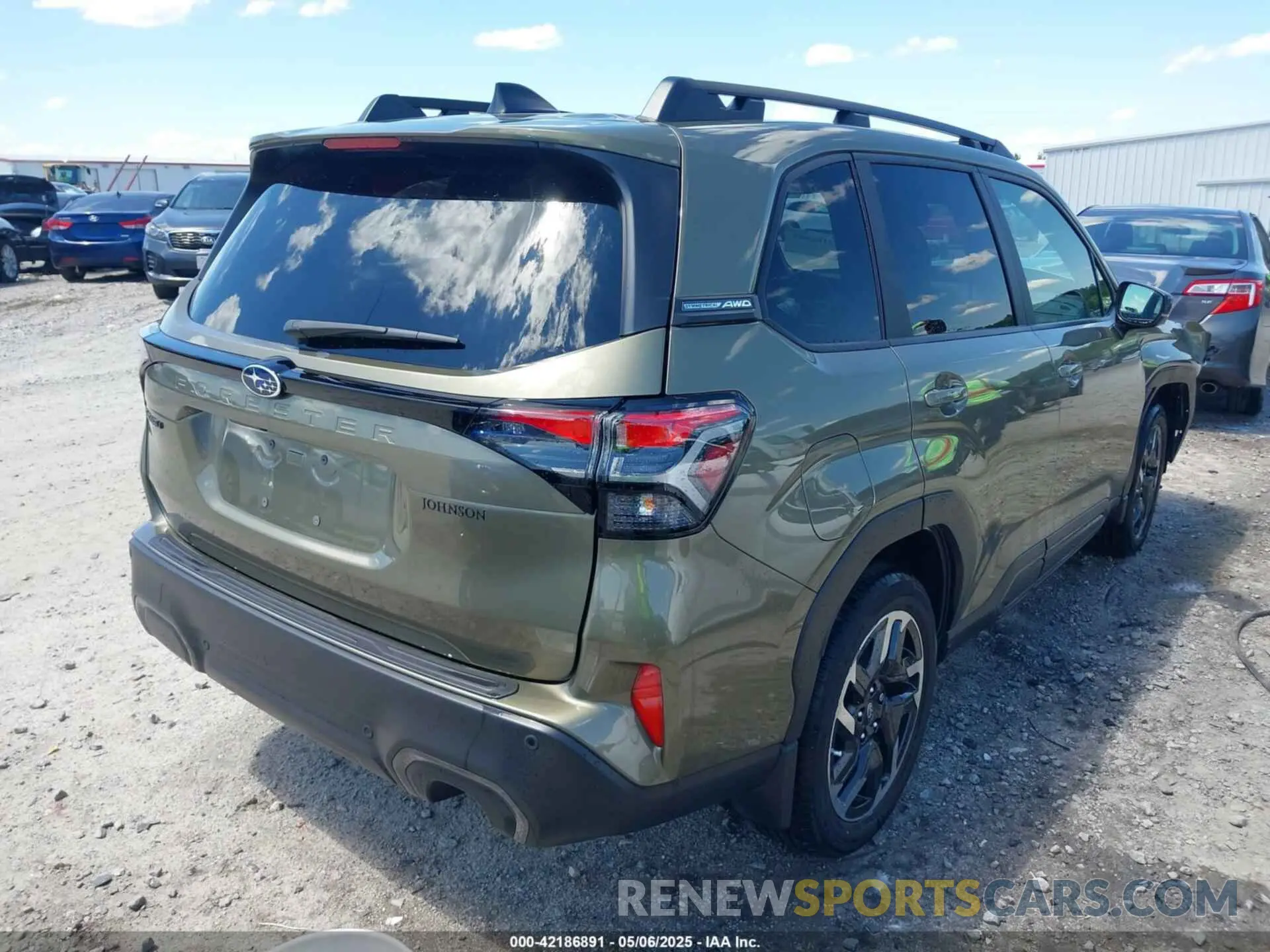 4 Photograph of a damaged car JF2SLDRC6SH445868 SUBARU FORESTER 2025