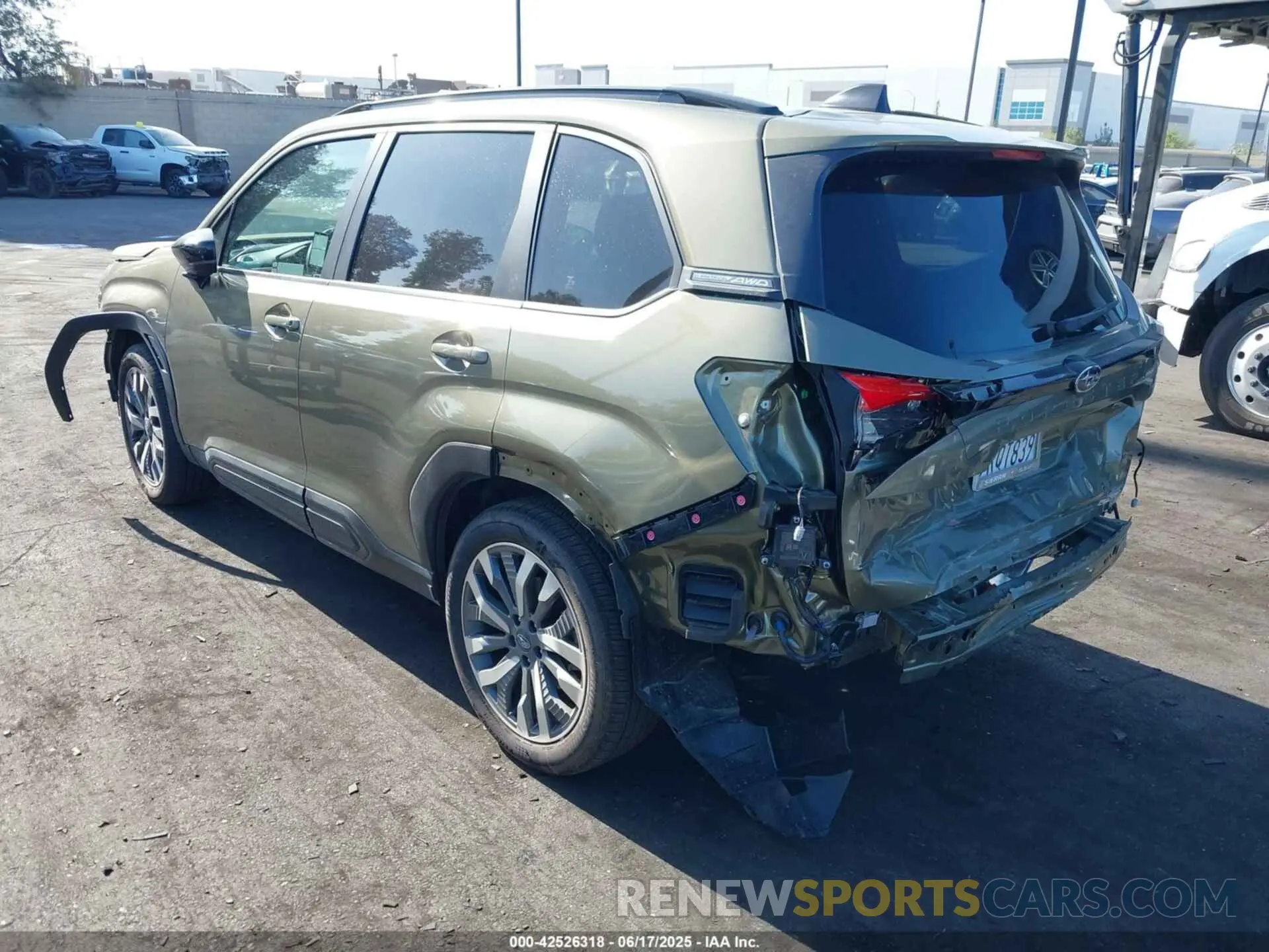 3 Photograph of a damaged car JF2SLDTC2SH492775 SUBARU FORESTER 2025