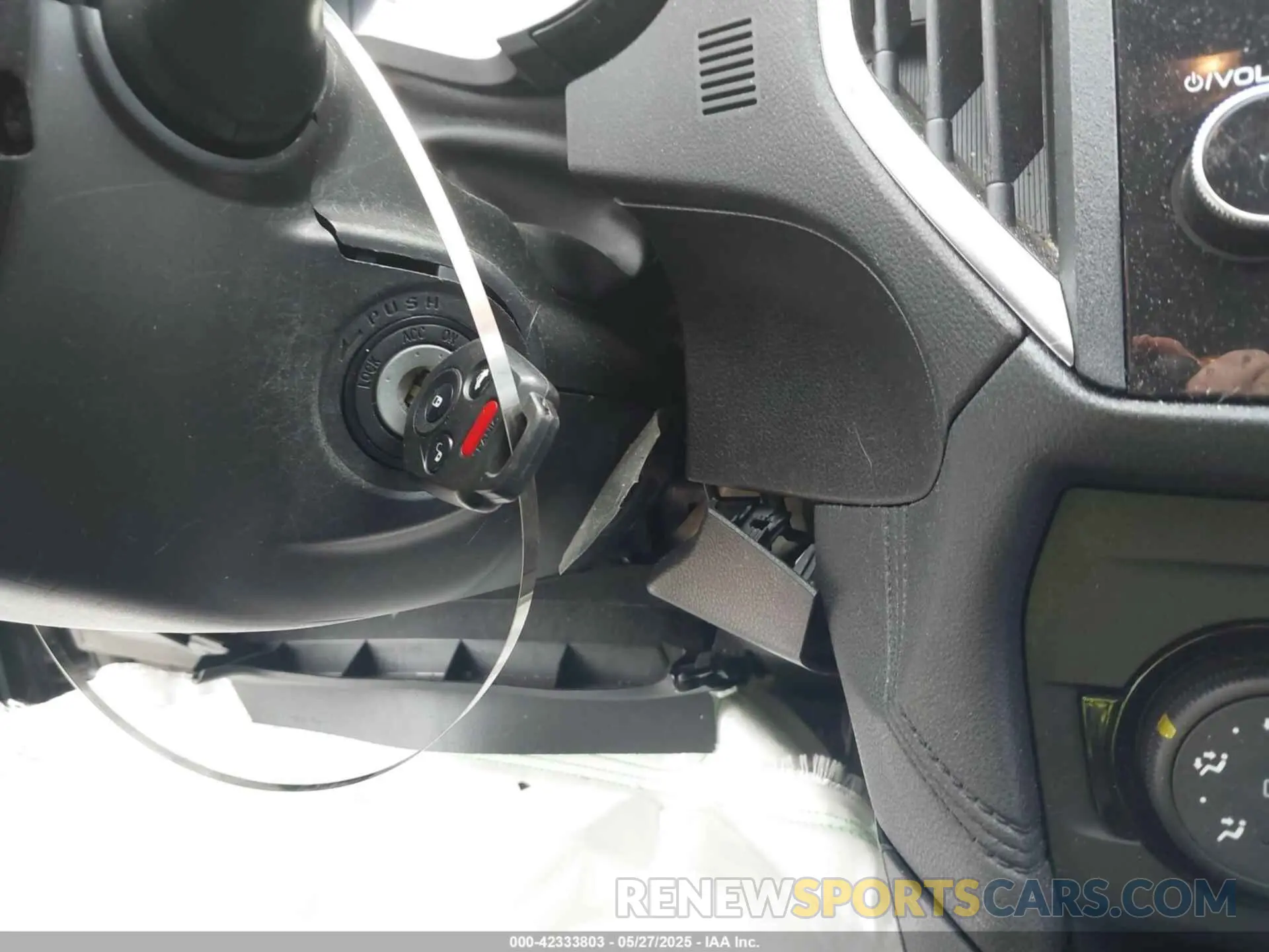 11 Photograph of a damaged car 4S3GKAA60K3609382 SUBARU IMPREZA 2019