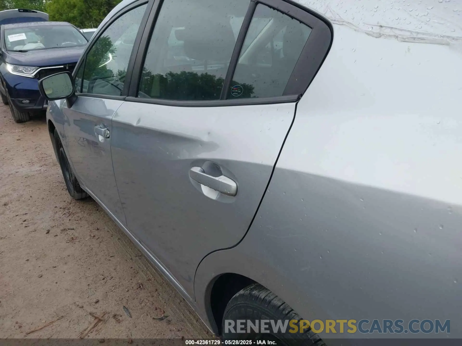 19 Photograph of a damaged car 4S3GKAB60K3608733 SUBARU IMPREZA 2019